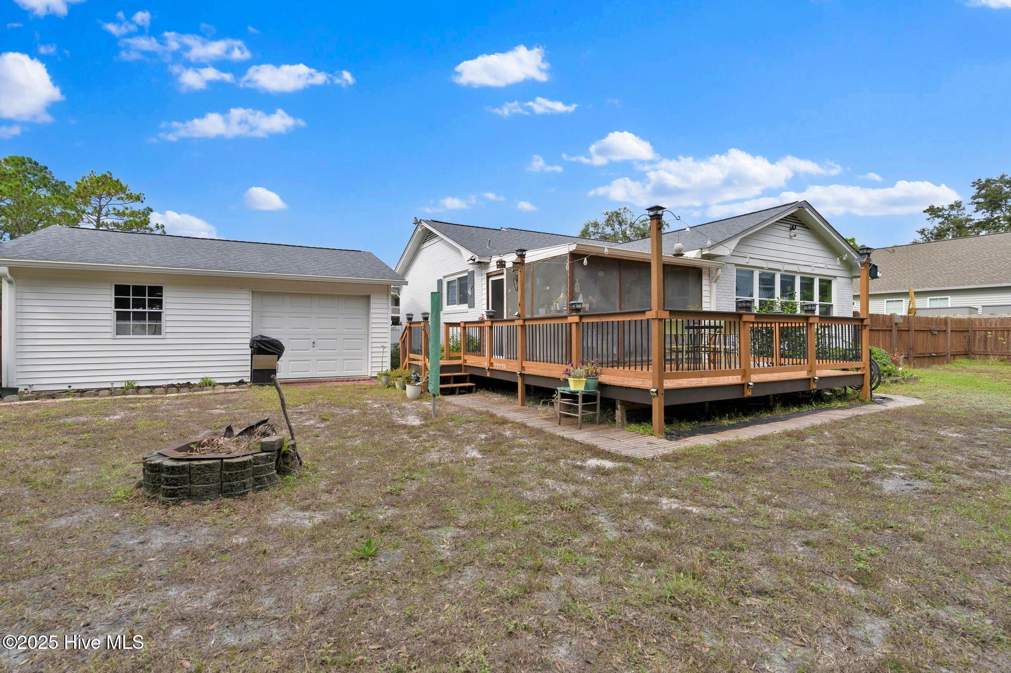 100540087 | Photo 34