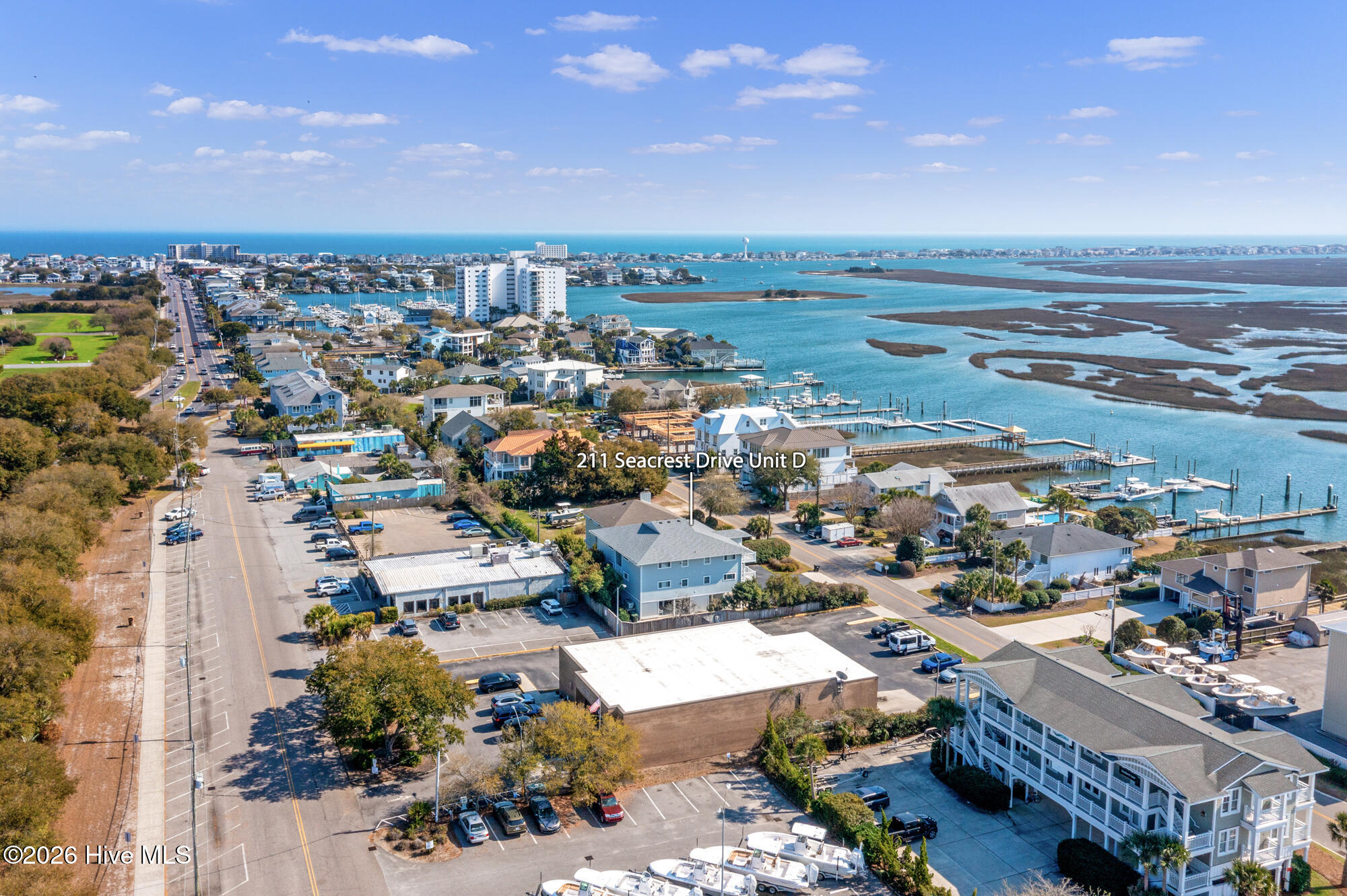 100561170 | Photo 24