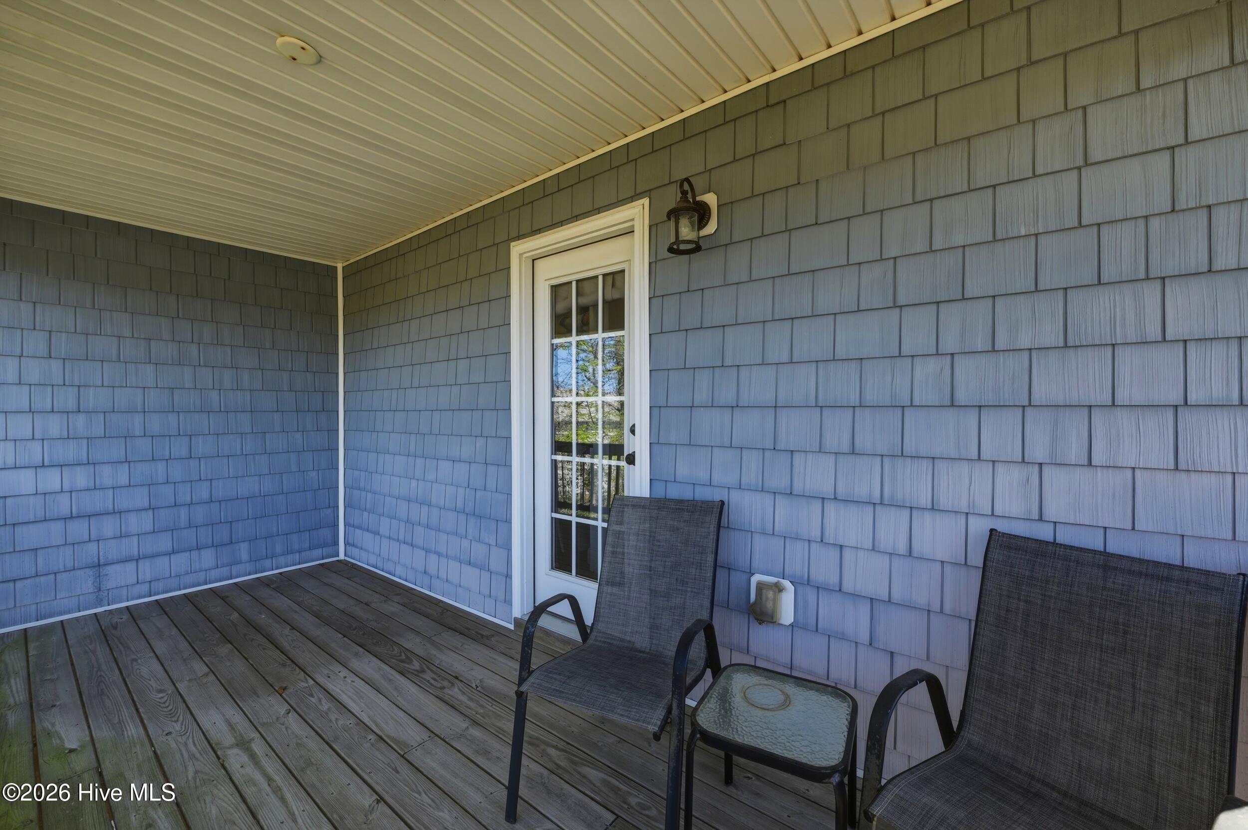 100565799 | Photo 23