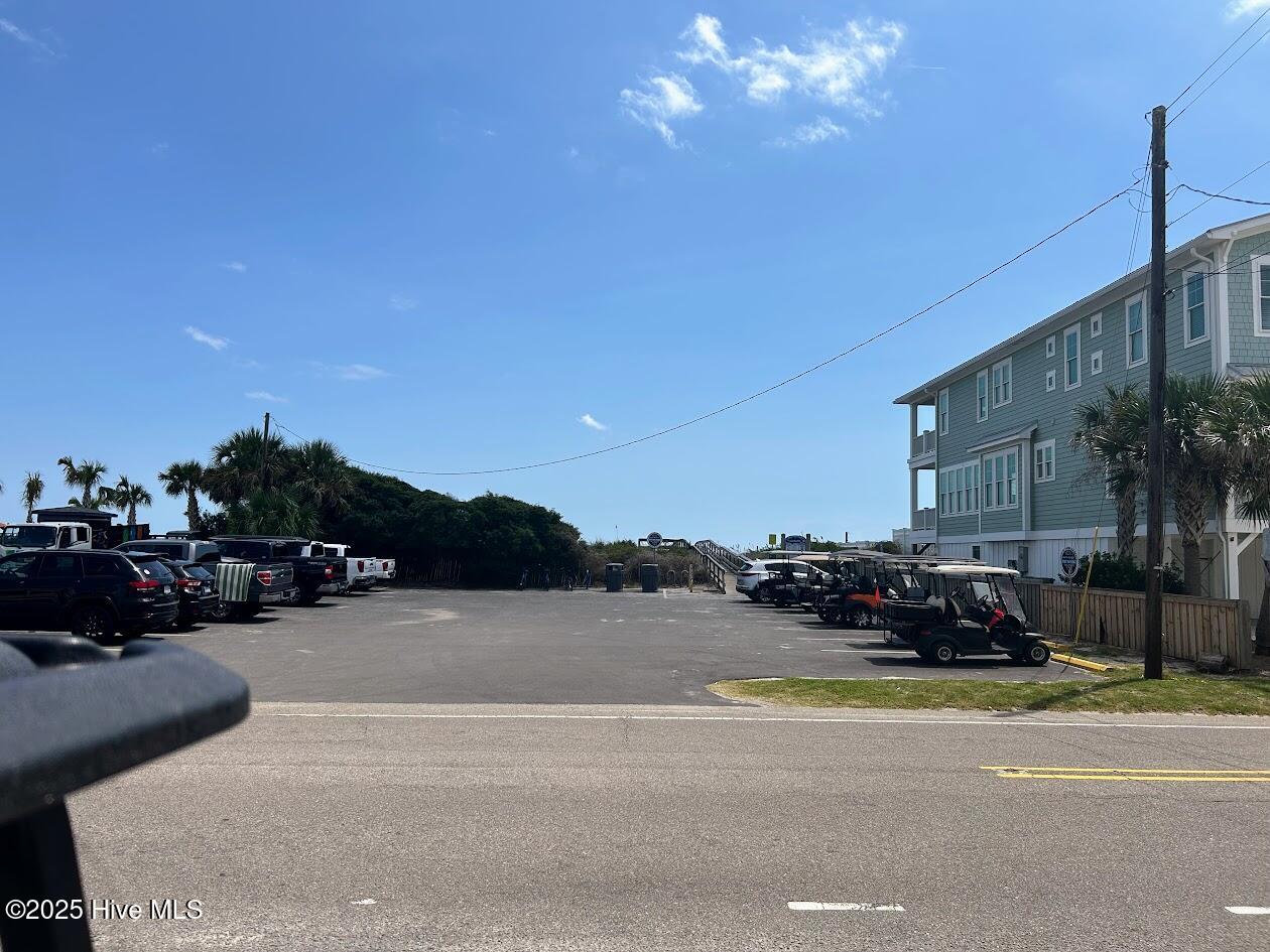 100527040 | Photo 33