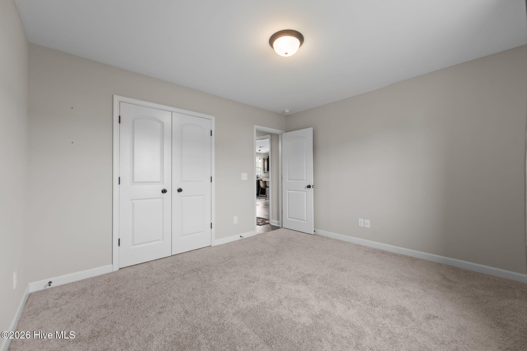 100567362 | Photo 26