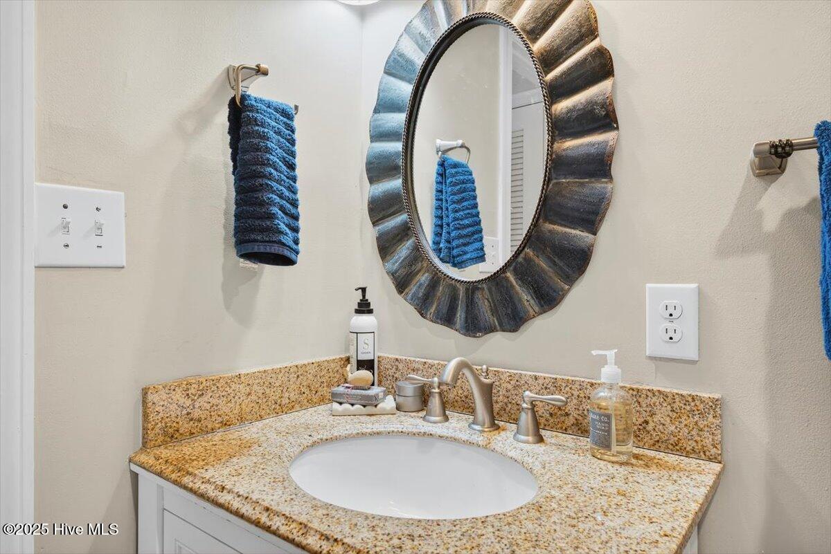 100537947 | Photo 31