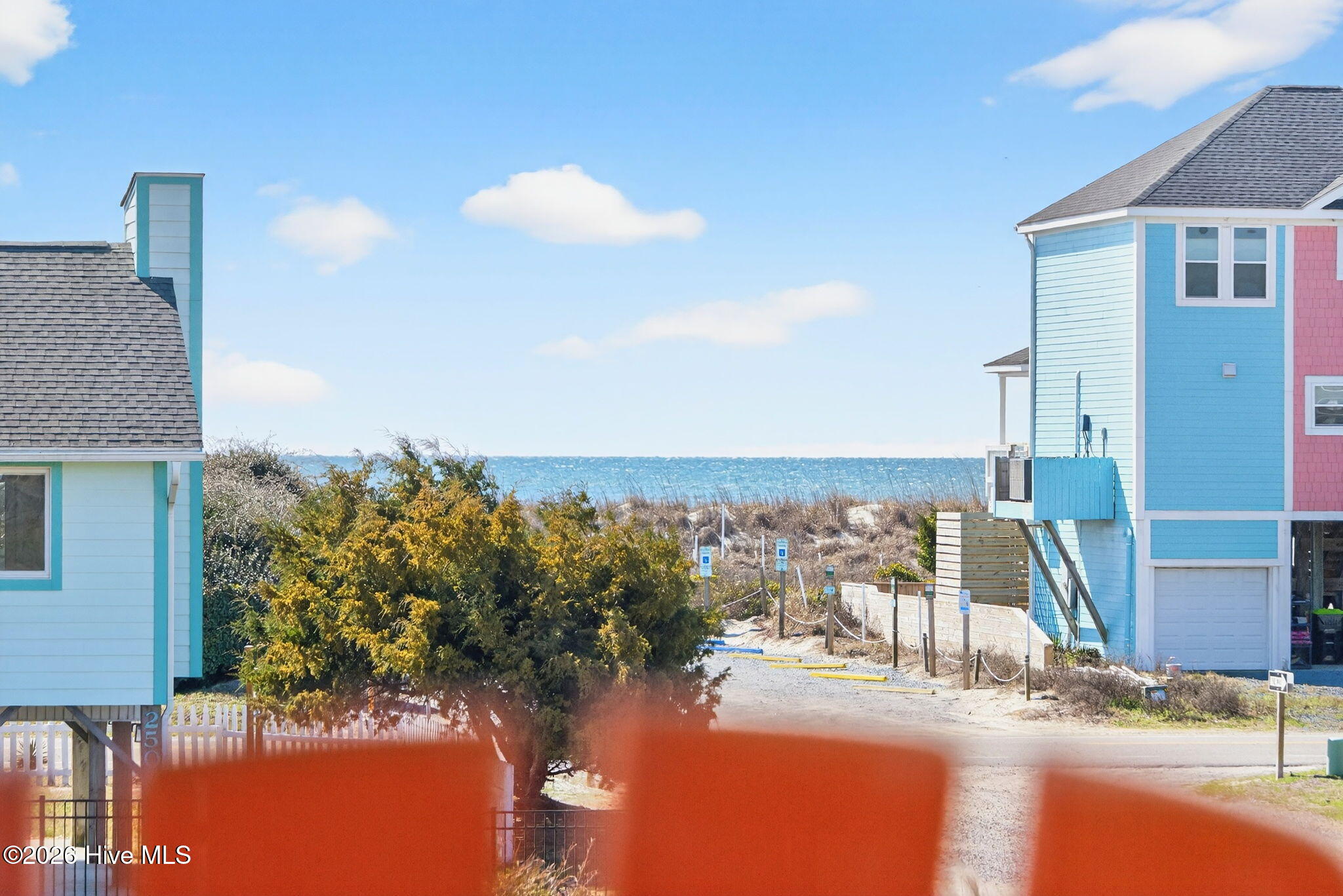 100556711 | Photo 55