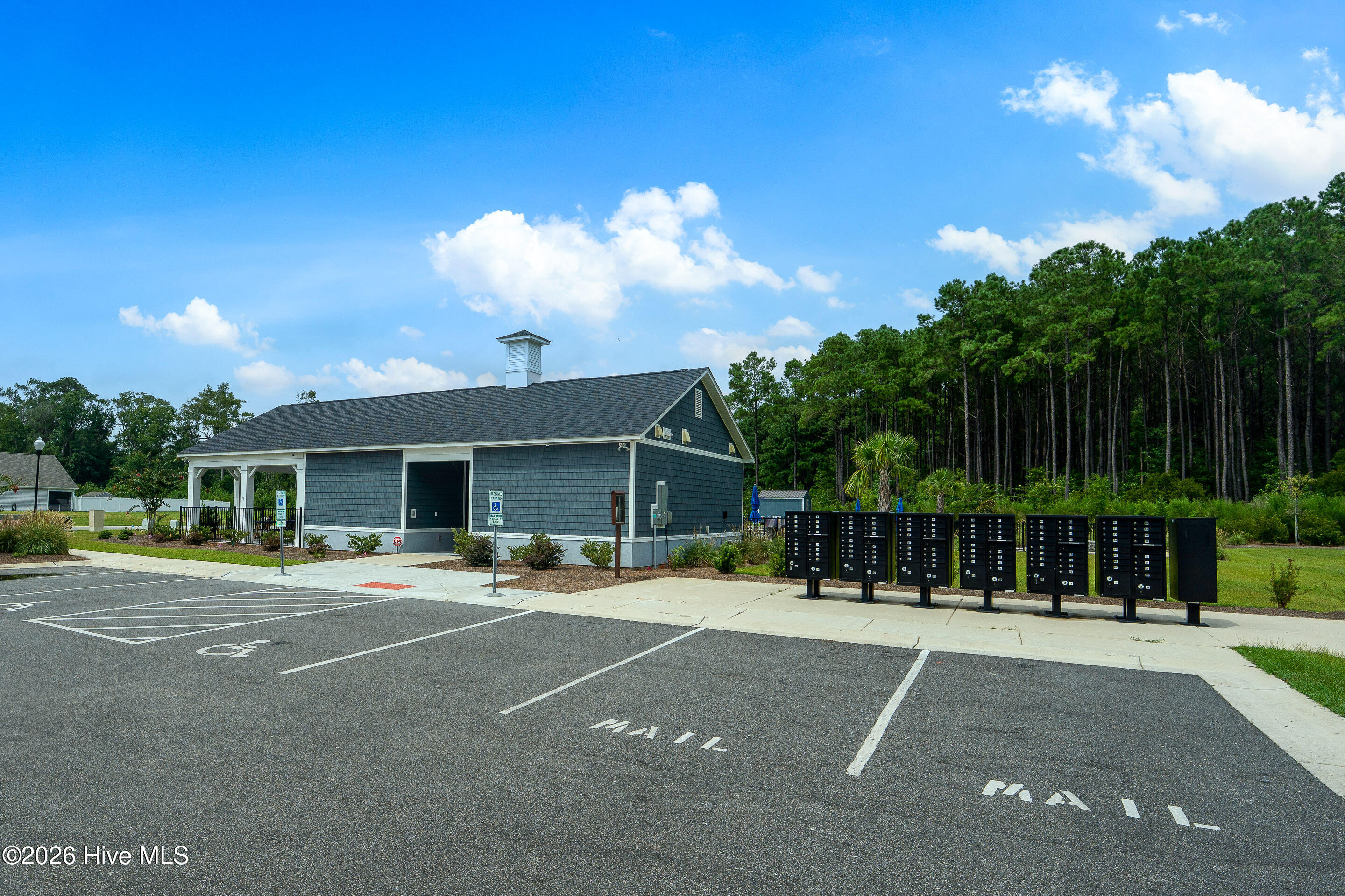 100550400 | Photo 43