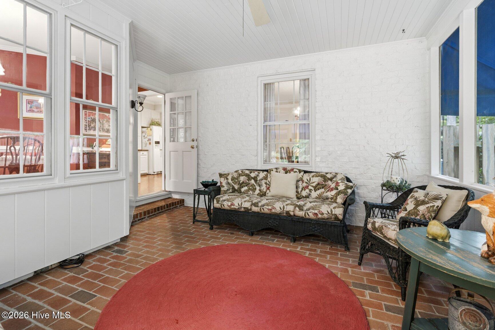 Located just off the kitchen/breakfast room