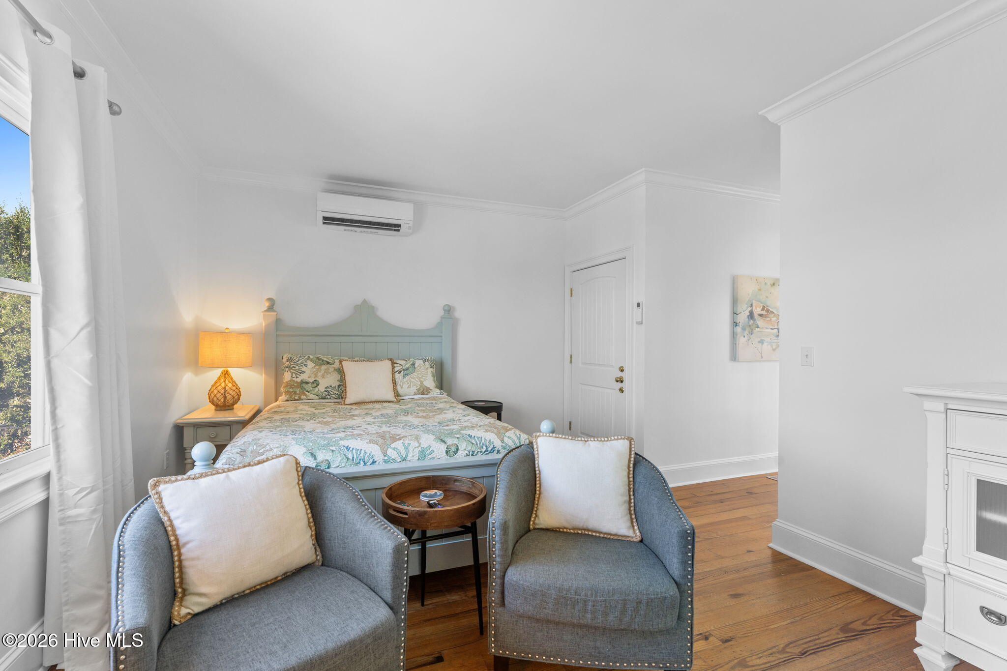 100560086 | Photo 37