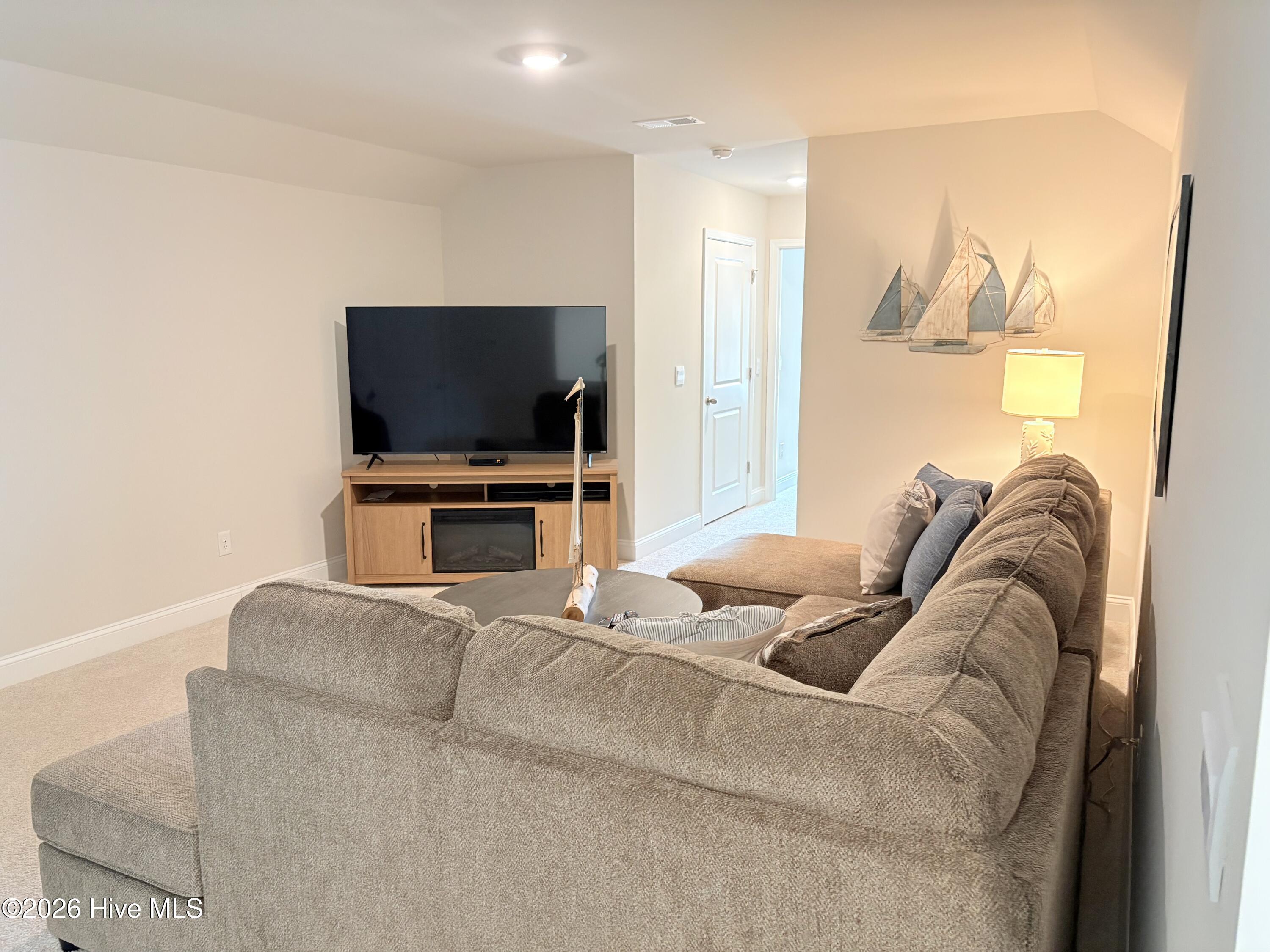 100555775 | Photo 29