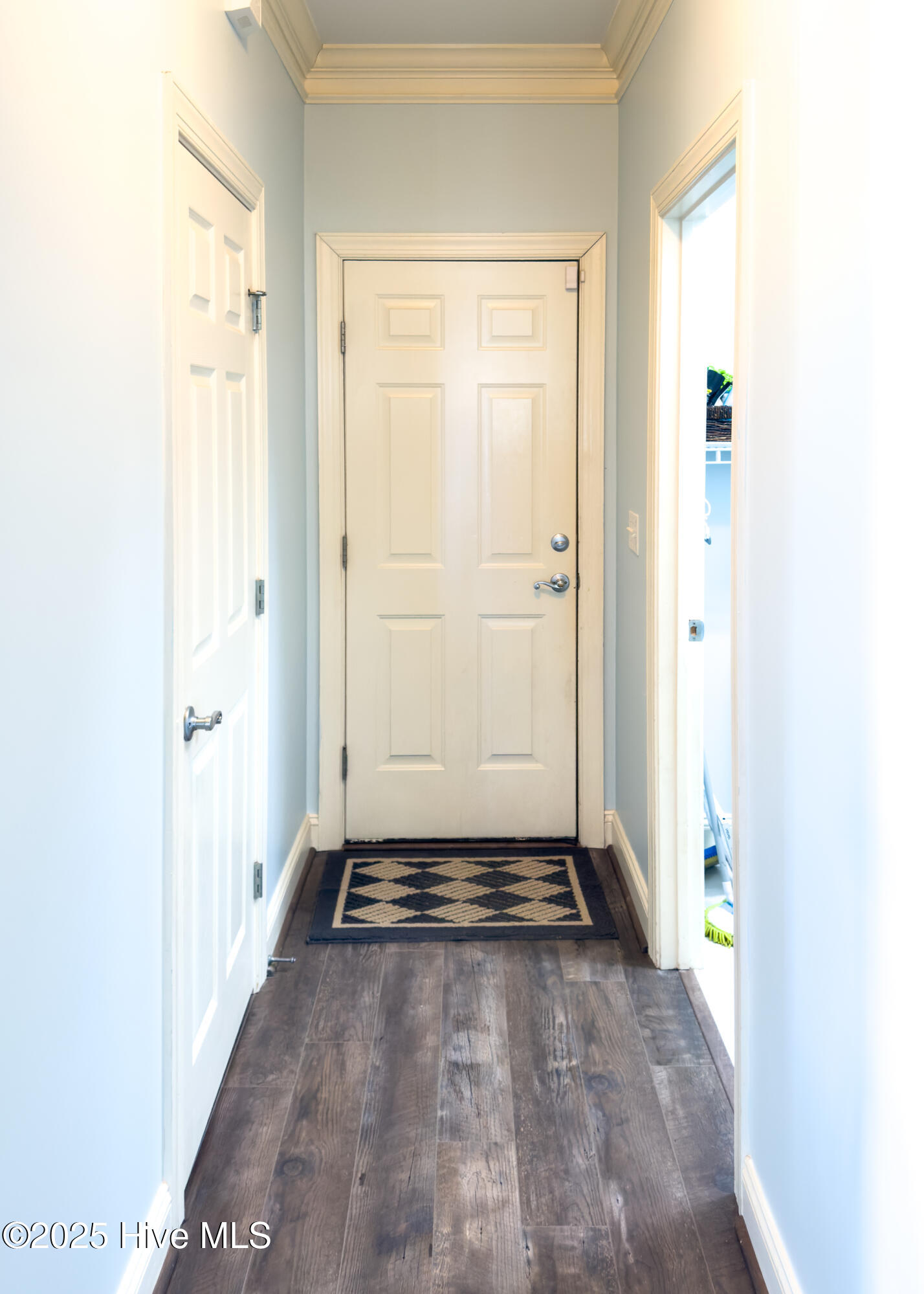 100547158 | Photo 29