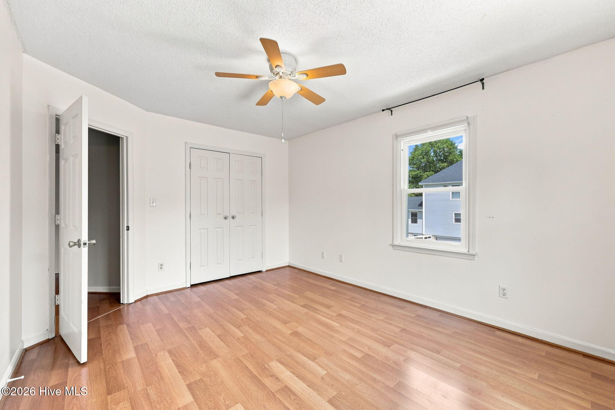 907 Oak 