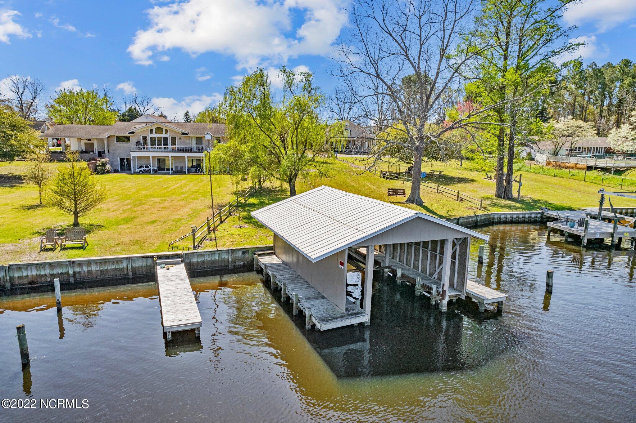 100318441 | Photo 11