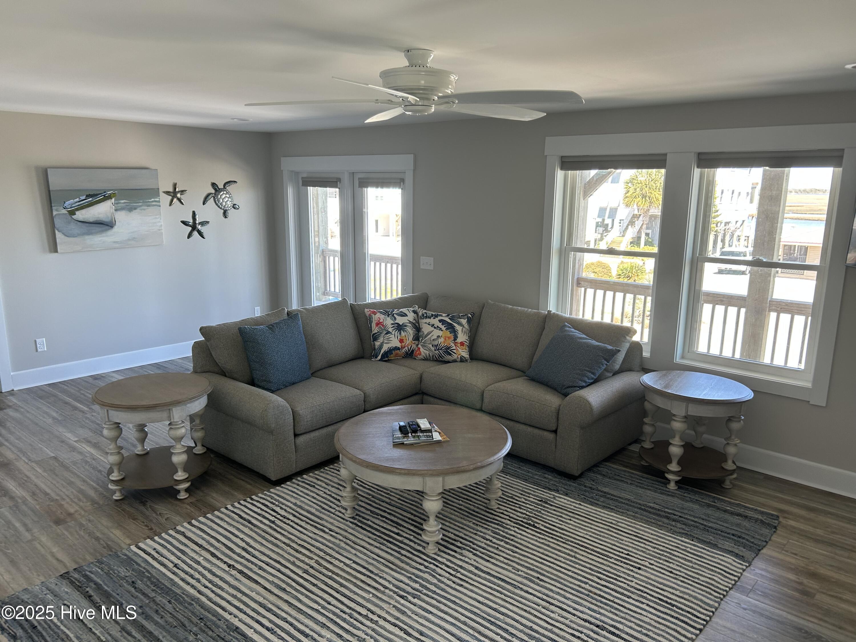 100496058 | Photo 11