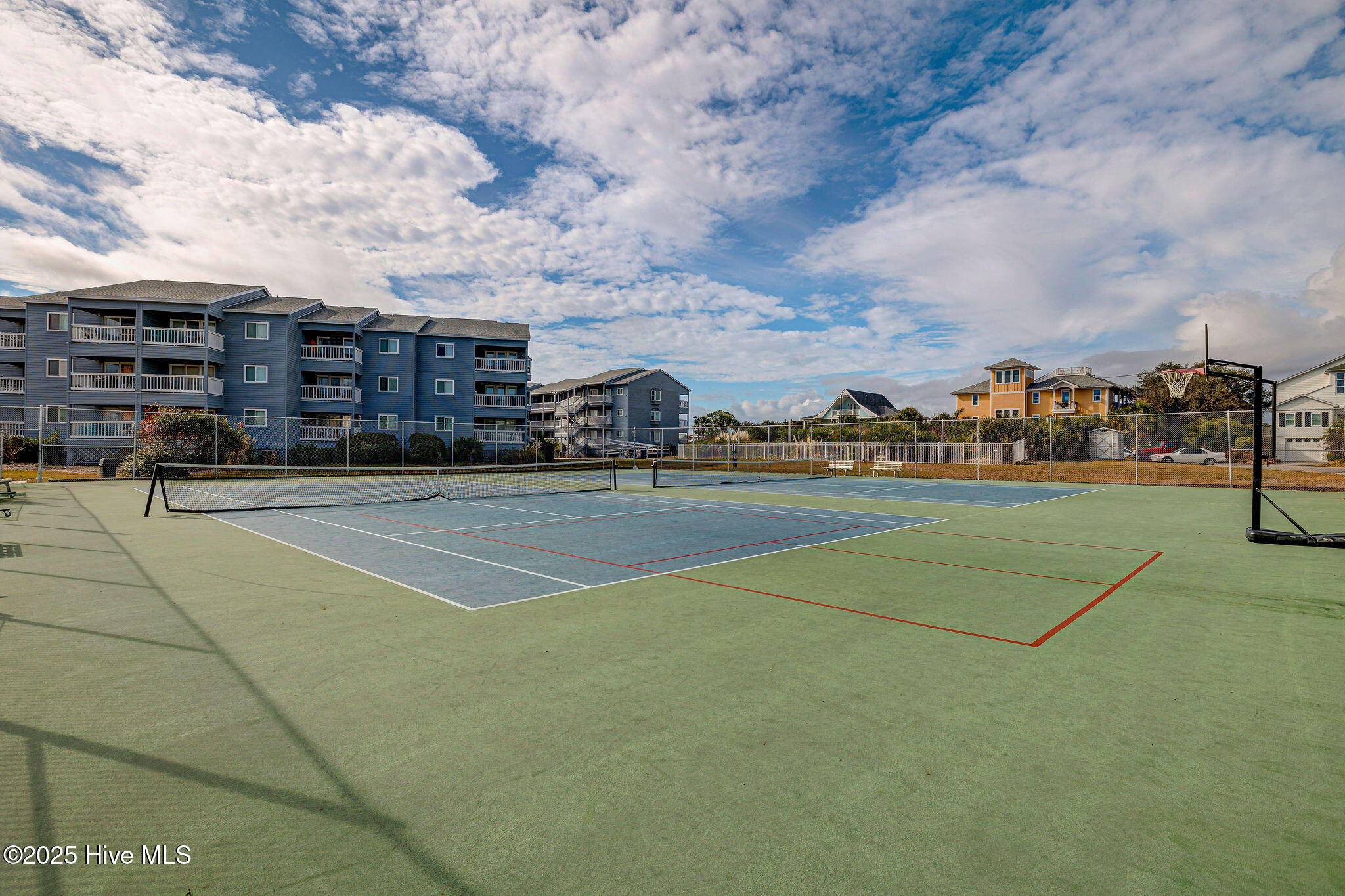 100525096 | Photo 36