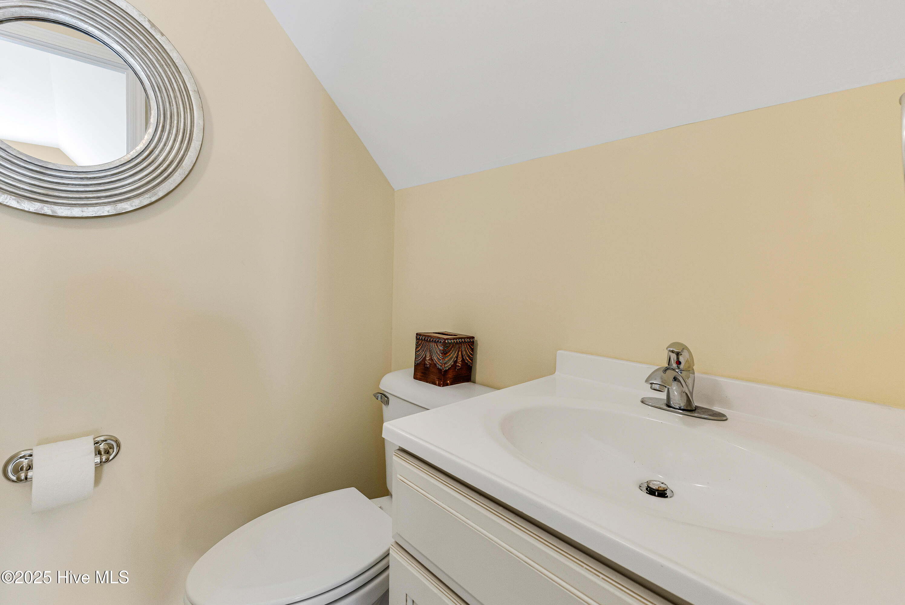 100535789 | Photo 32