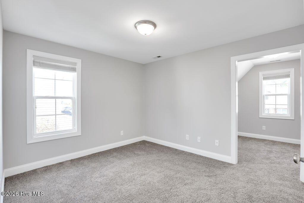 100558736 | Photo 27