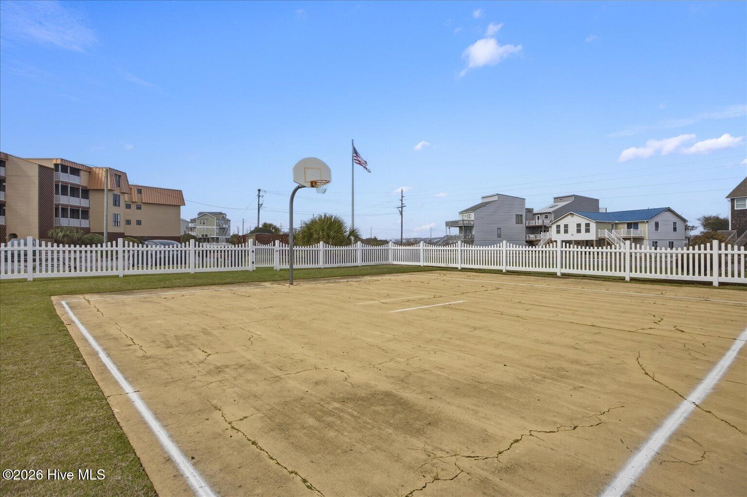 100561249 | Photo 23