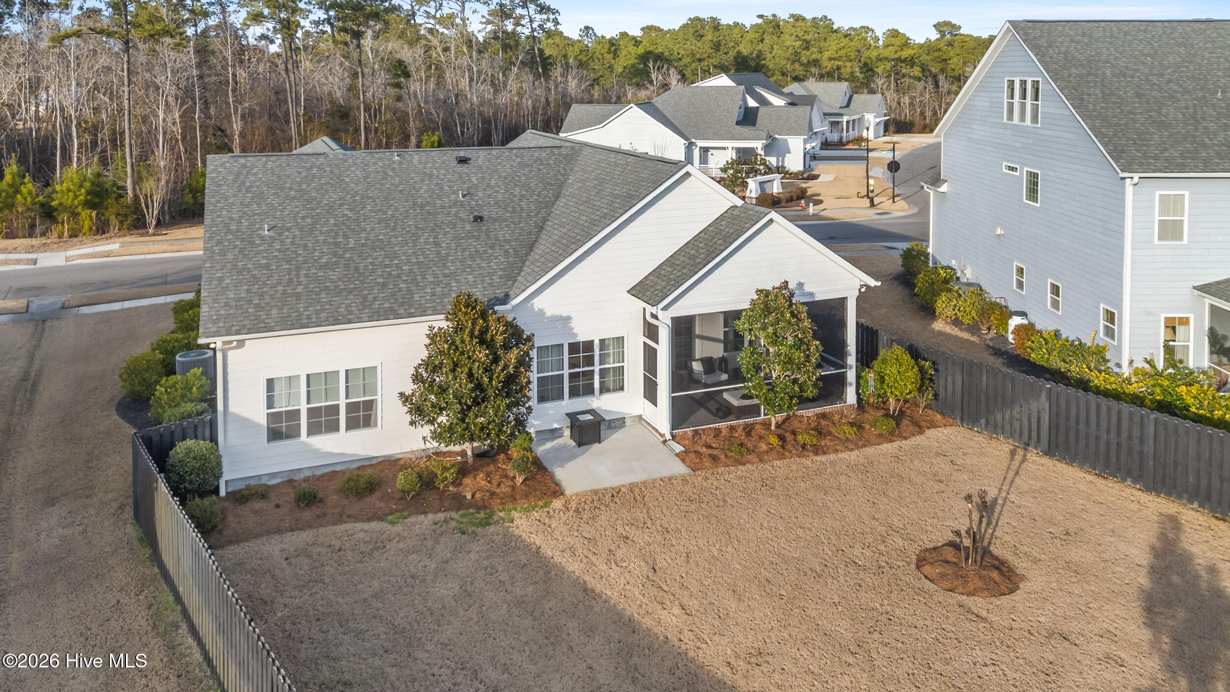 100550953 | Photo 48