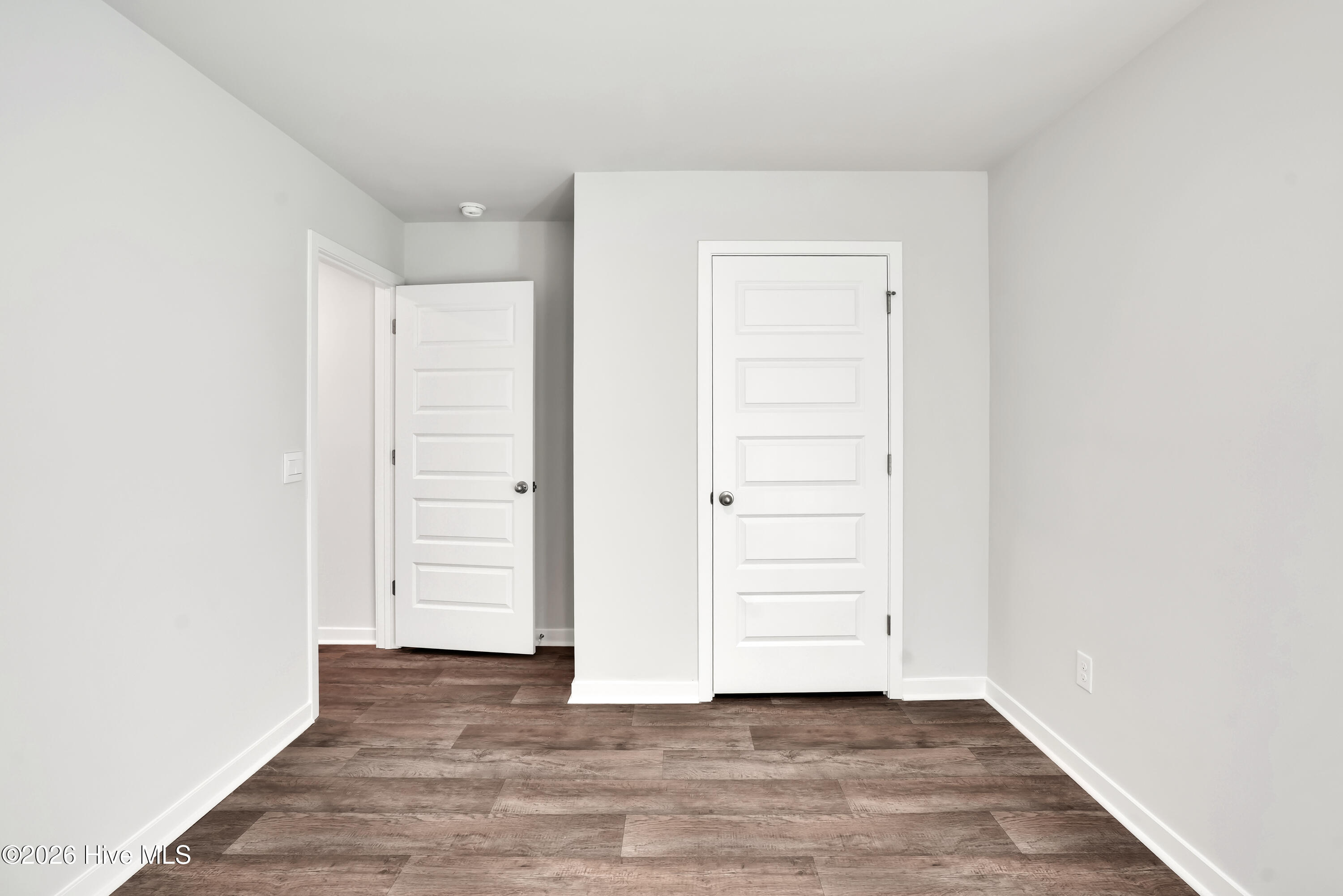 100545392 | Photo 18