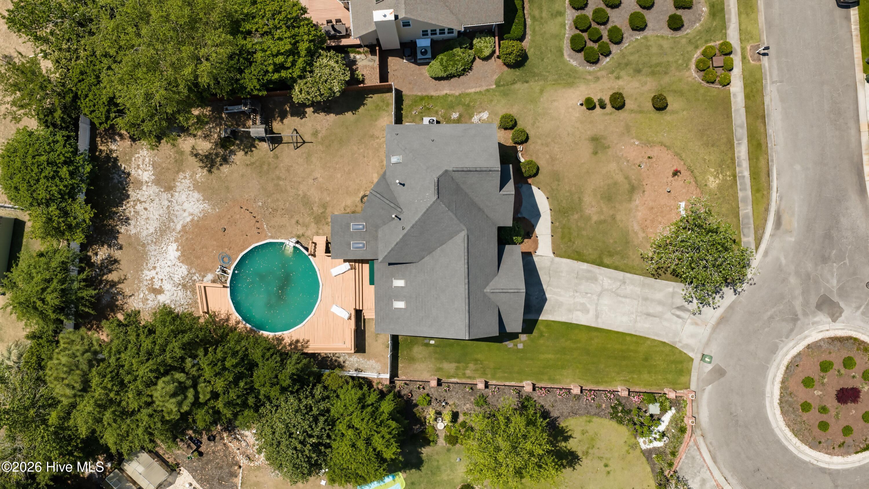 100570171 | Photo 33