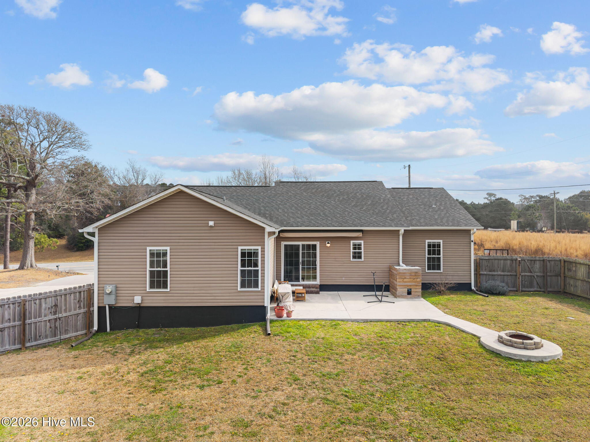 100557380 | Photo 32