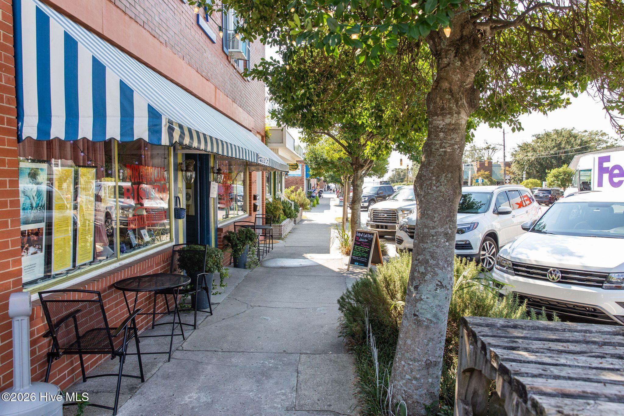 100568011 | Photo 18