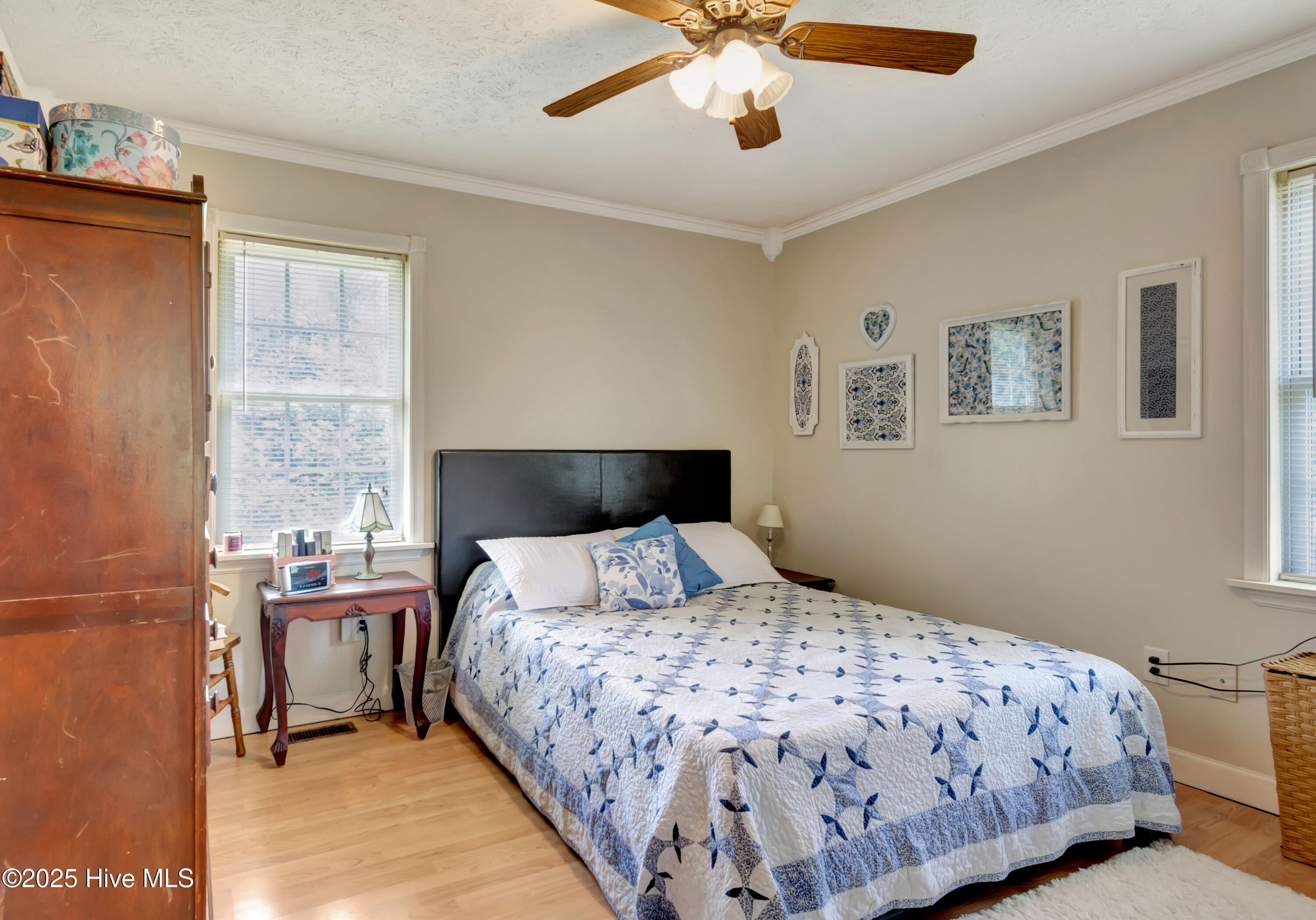 100523572 | Photo 19