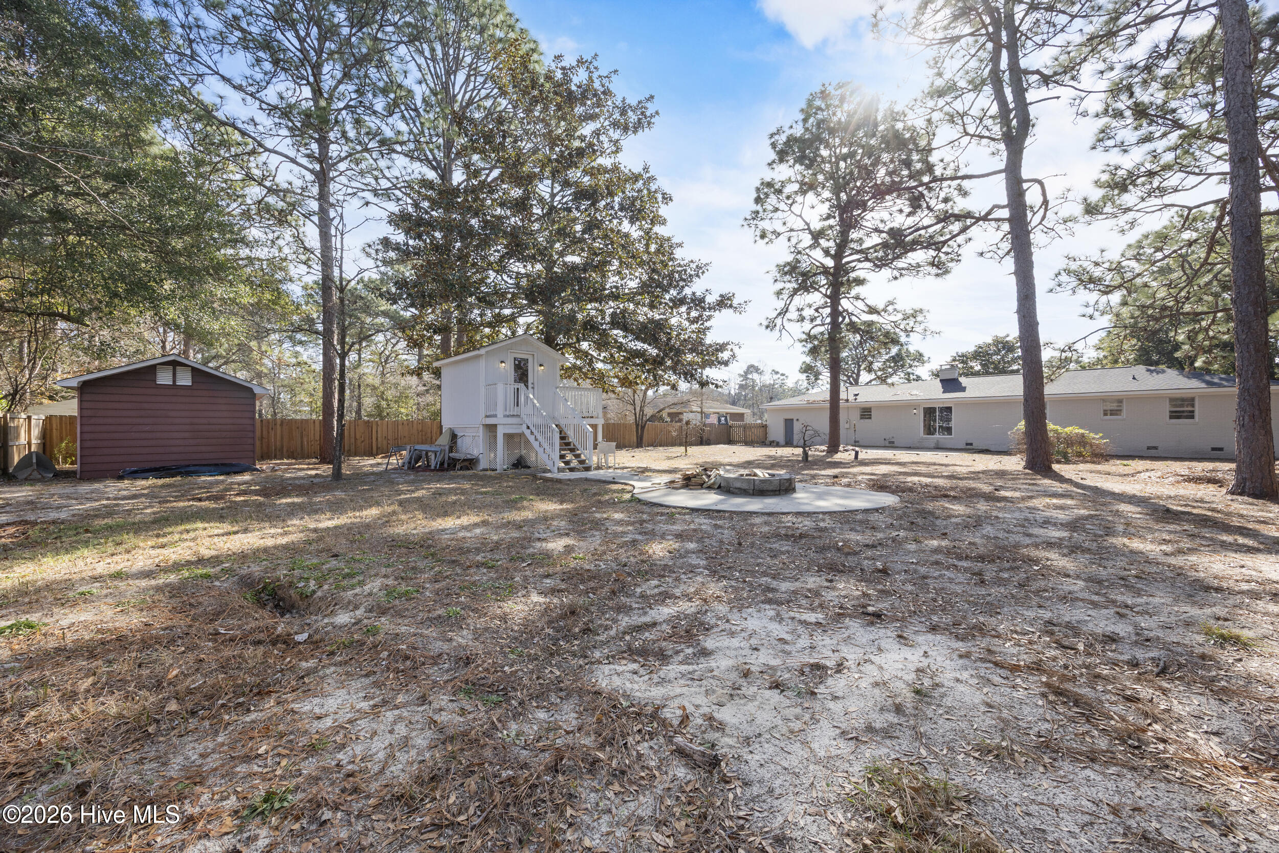 100548079 | Photo 45