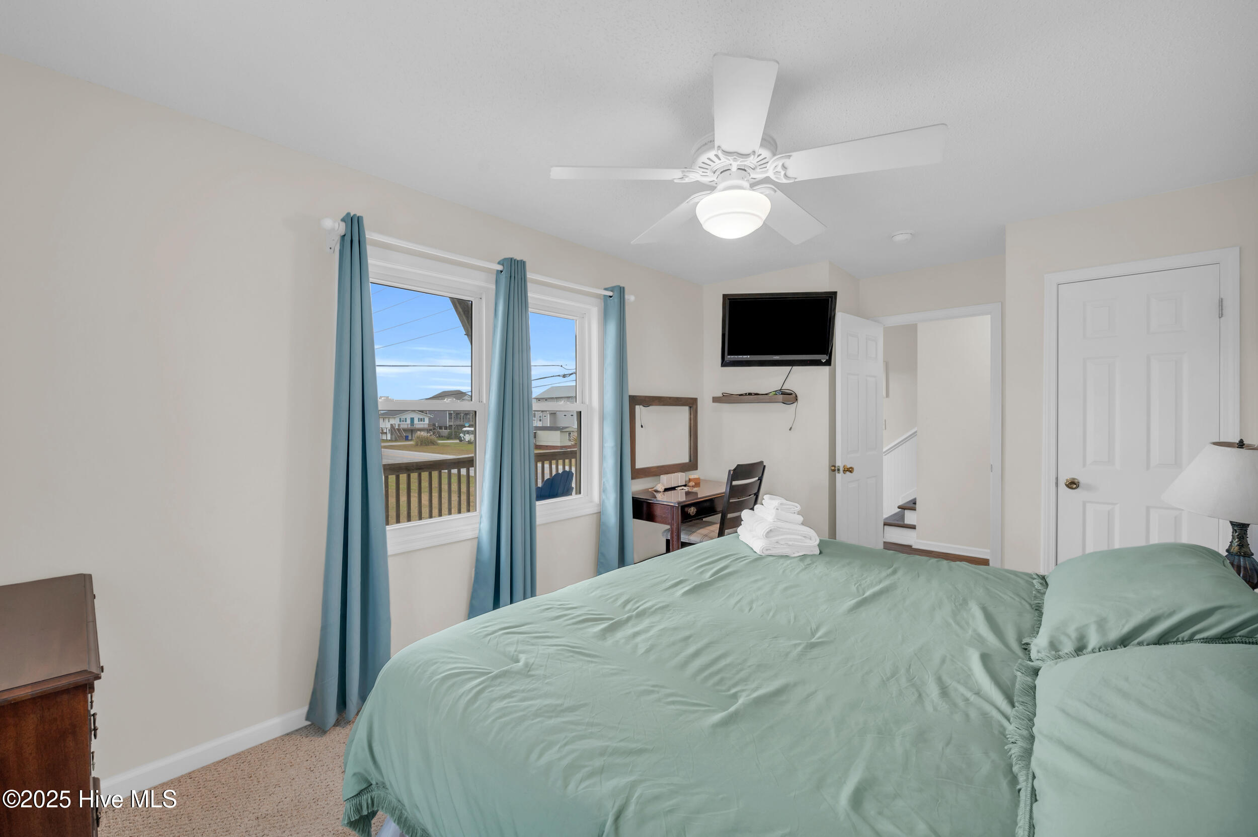 100543103 | Photo 38