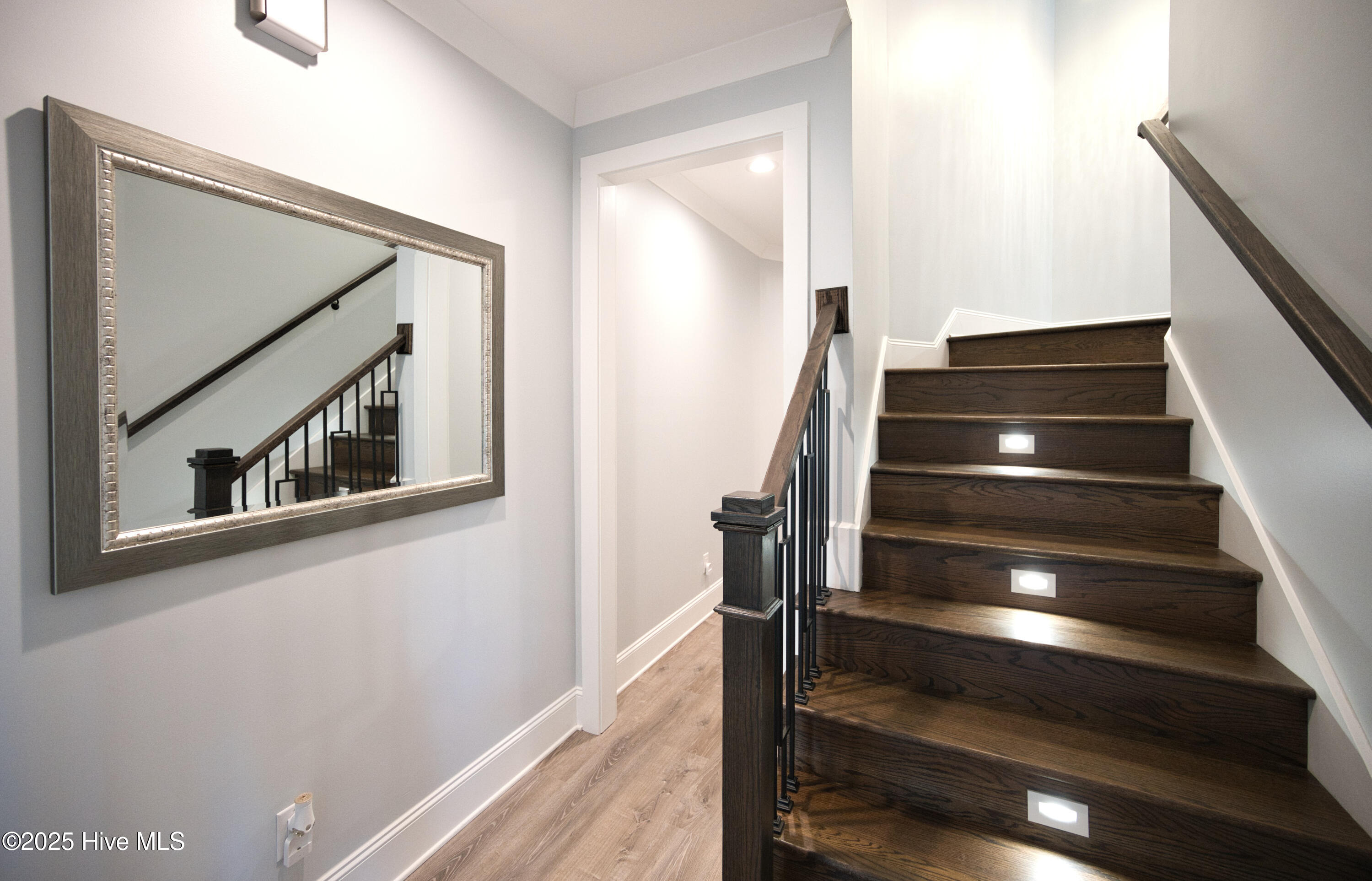 100546521 | Photo 64