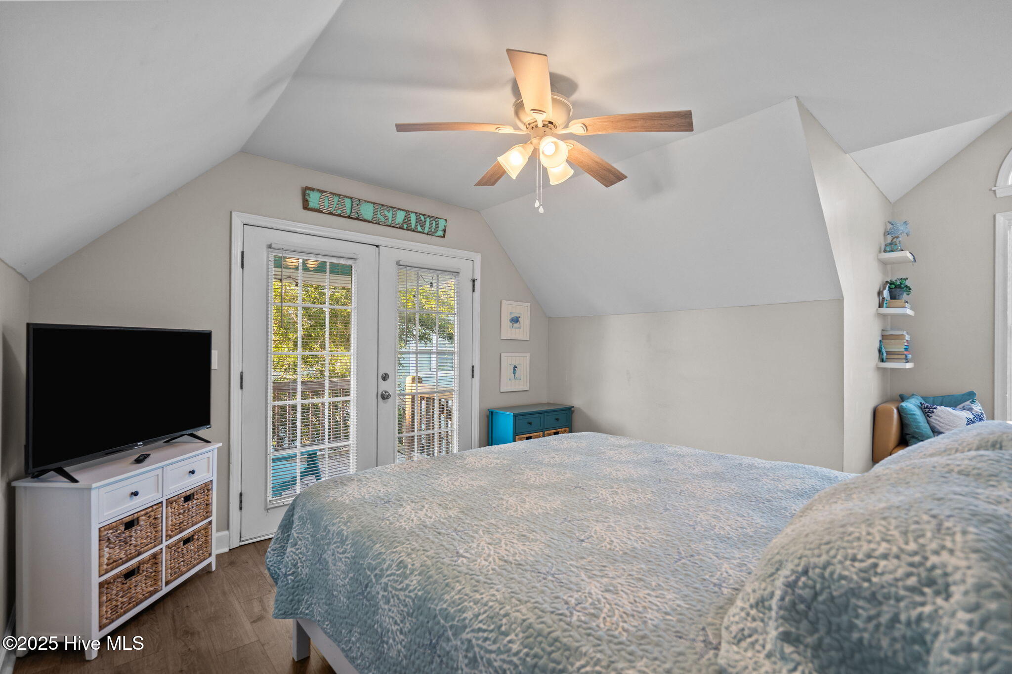 100537146 | Photo 33