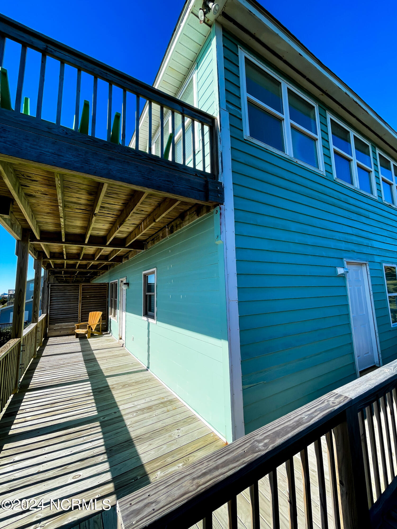 100547664 | Photo 35