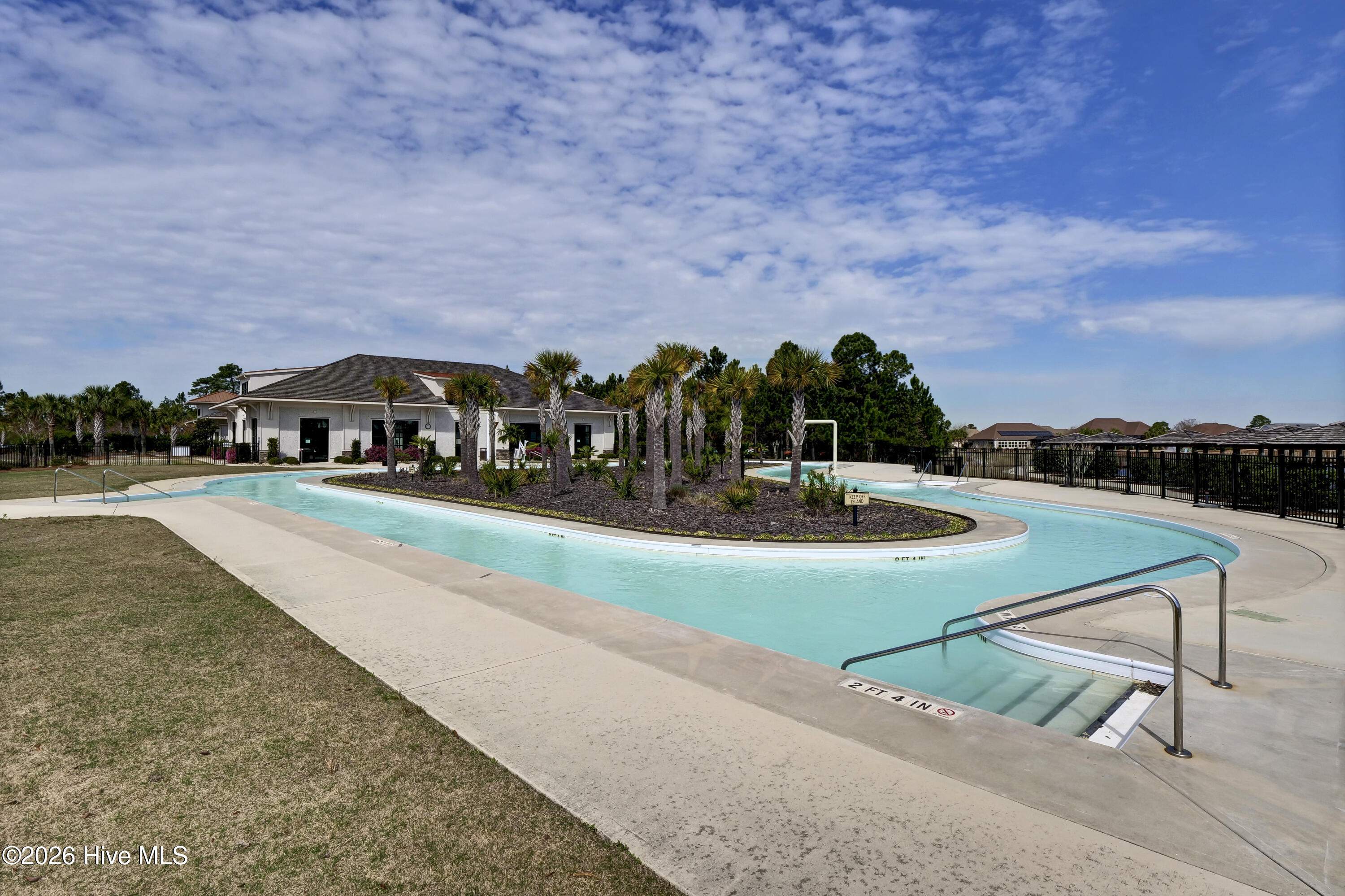 100554141 | Photo 33