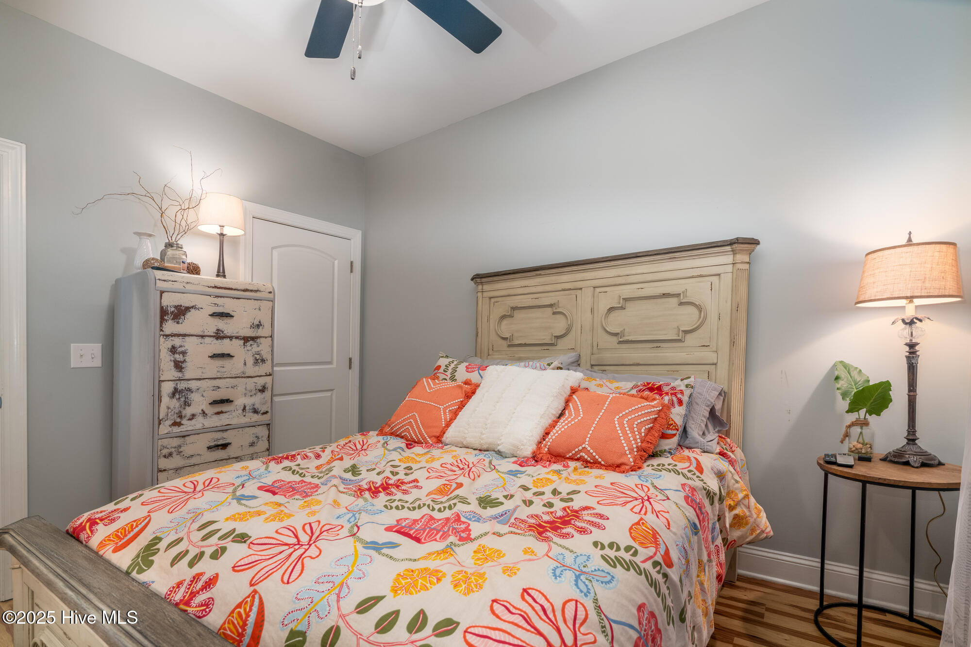 100527640 | Photo 21