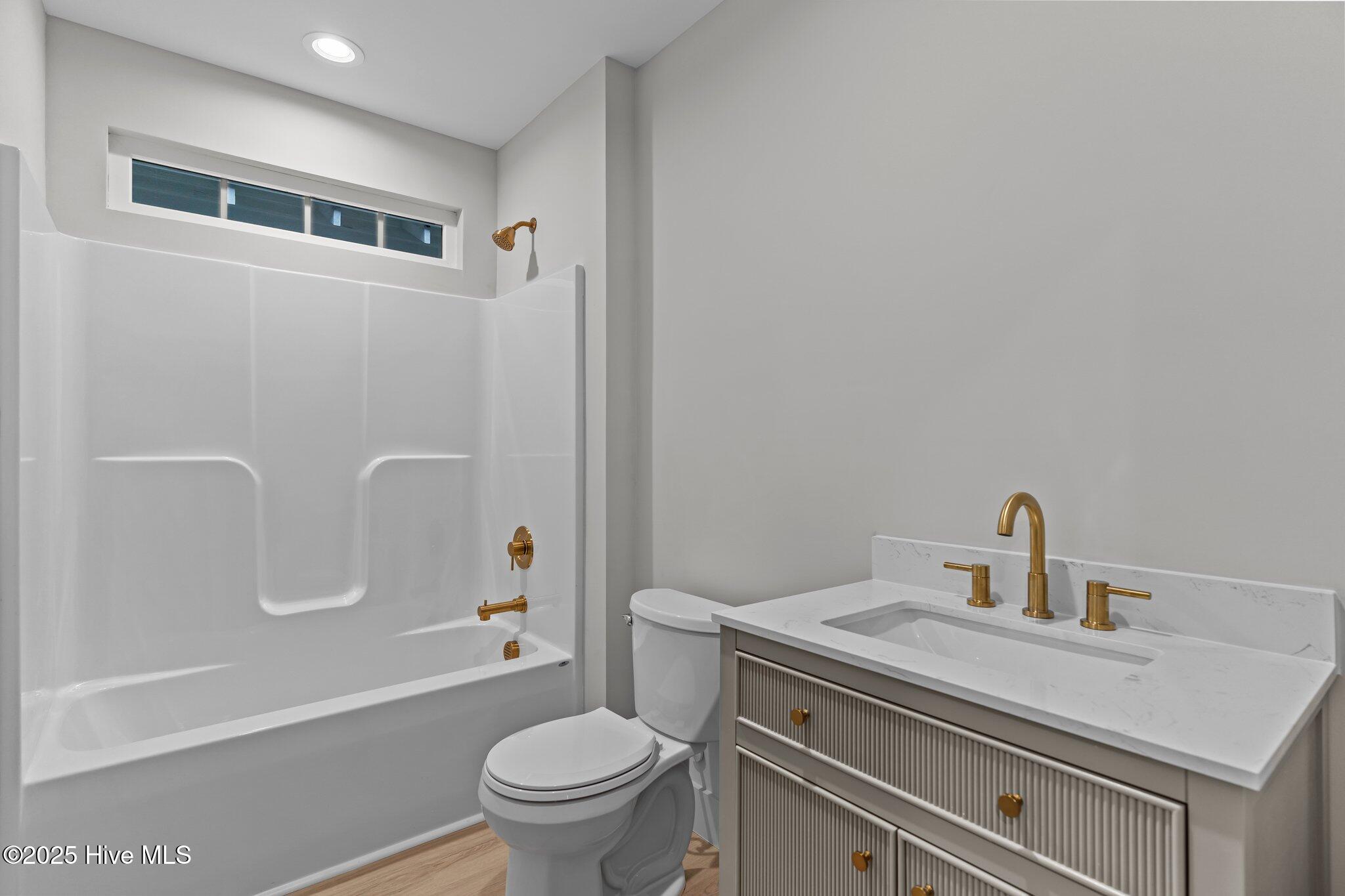 1702 Orange Street, Wilmington, NC 28403 – photo 12: 33-web-or-mls-BTS01187
