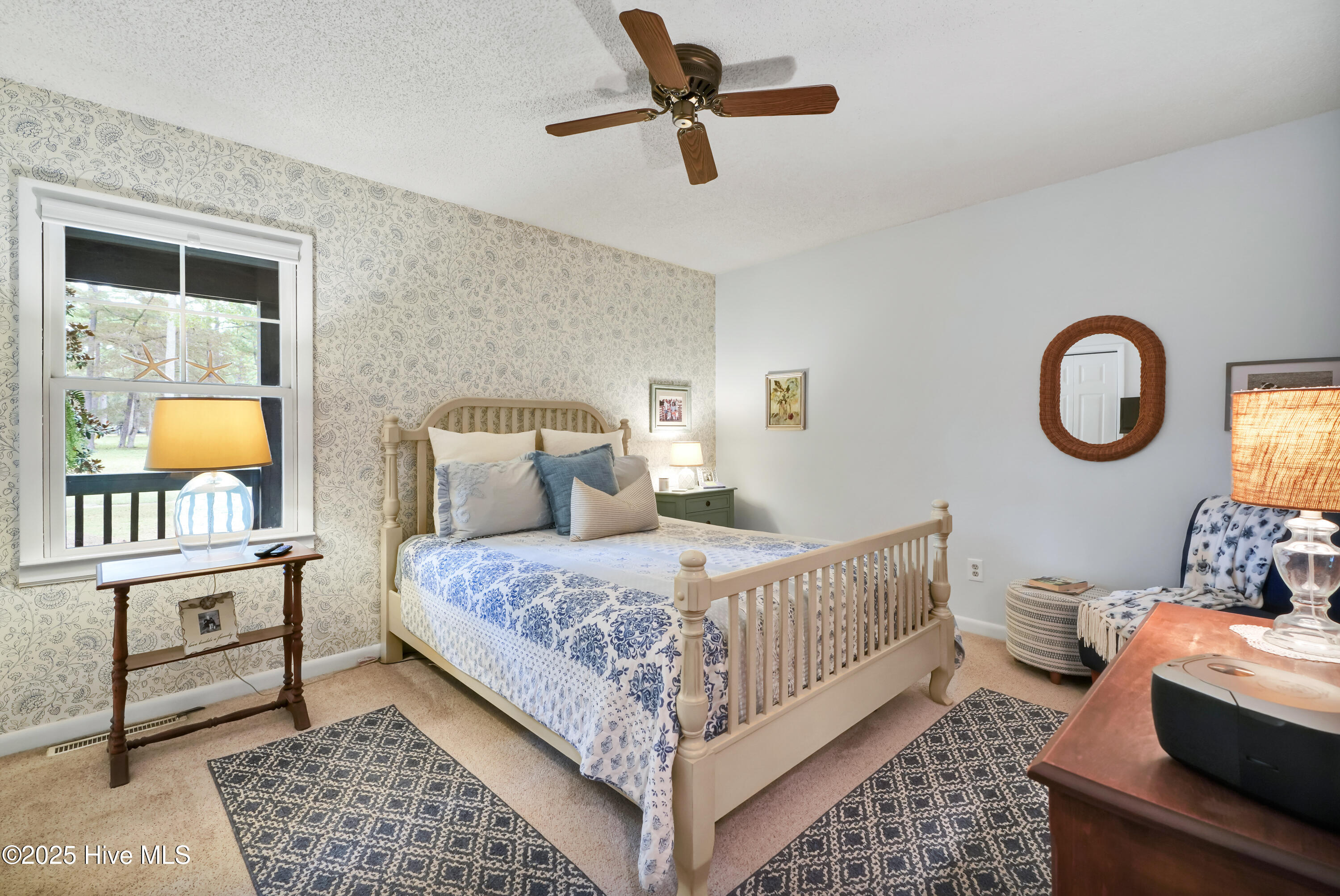 100538447 | Photo 25