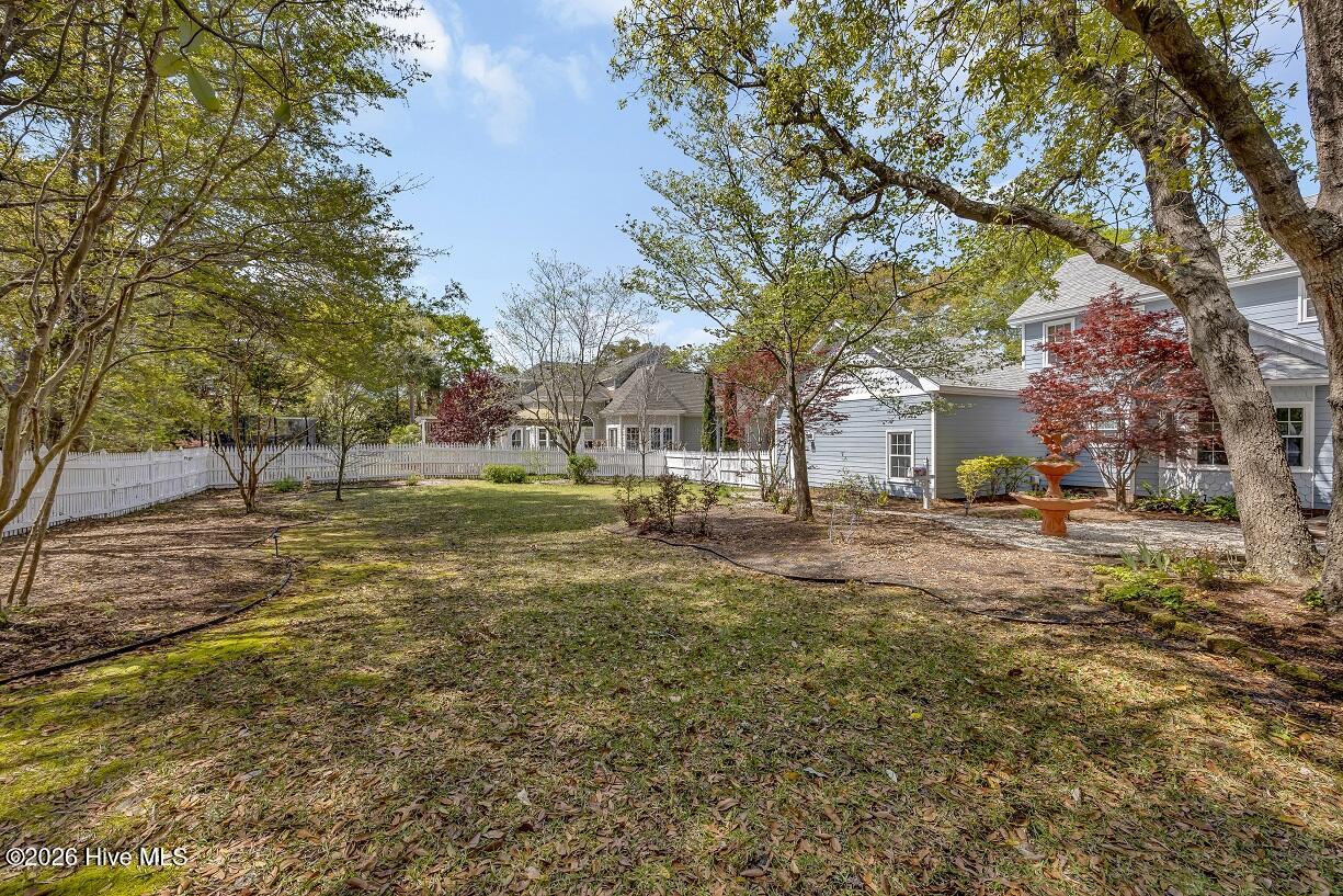 100565021 | Photo 33