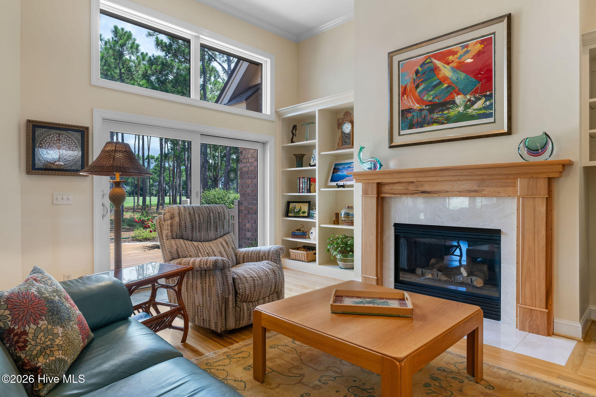 100548545 | Photo 12