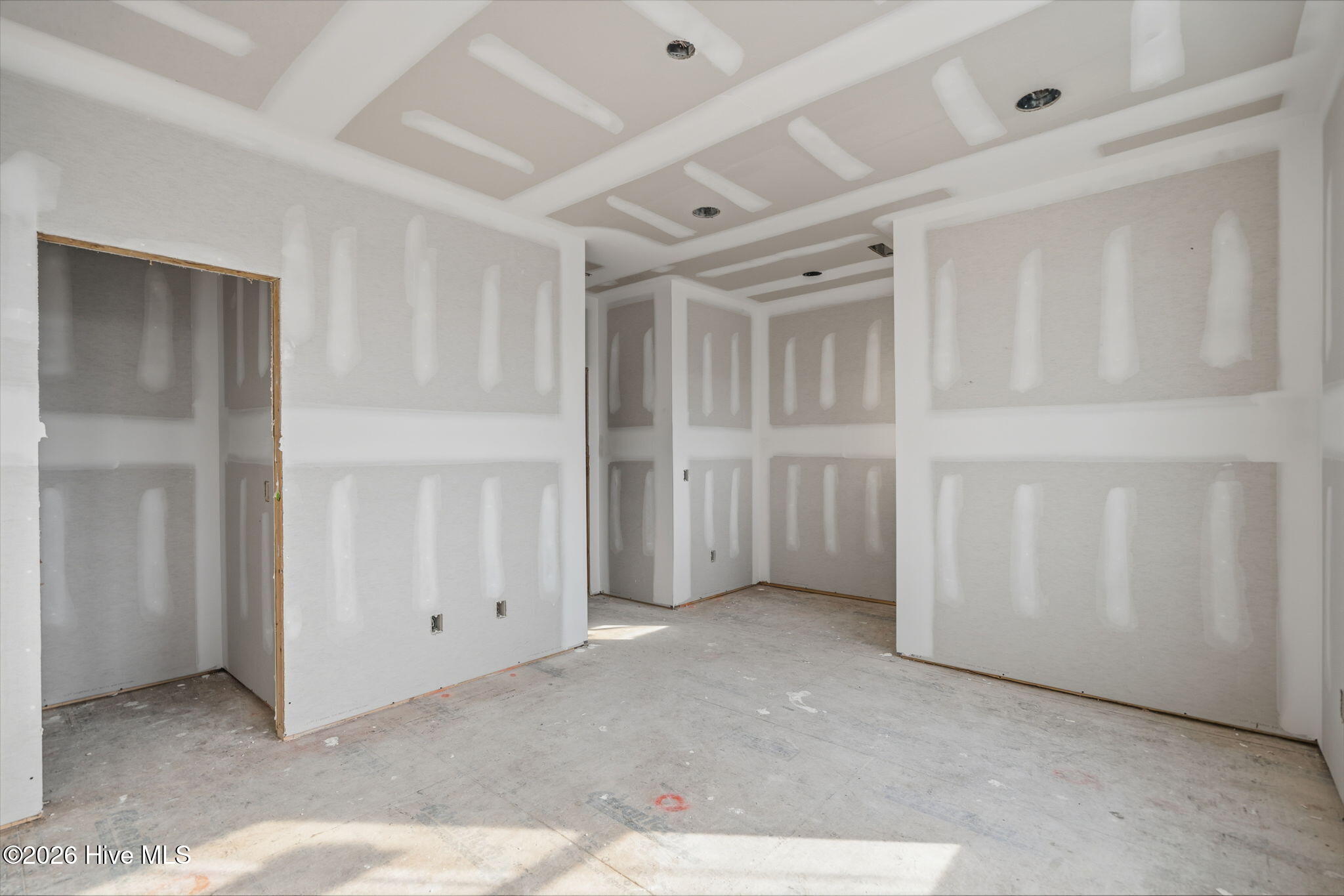 100547046 | Photo 39