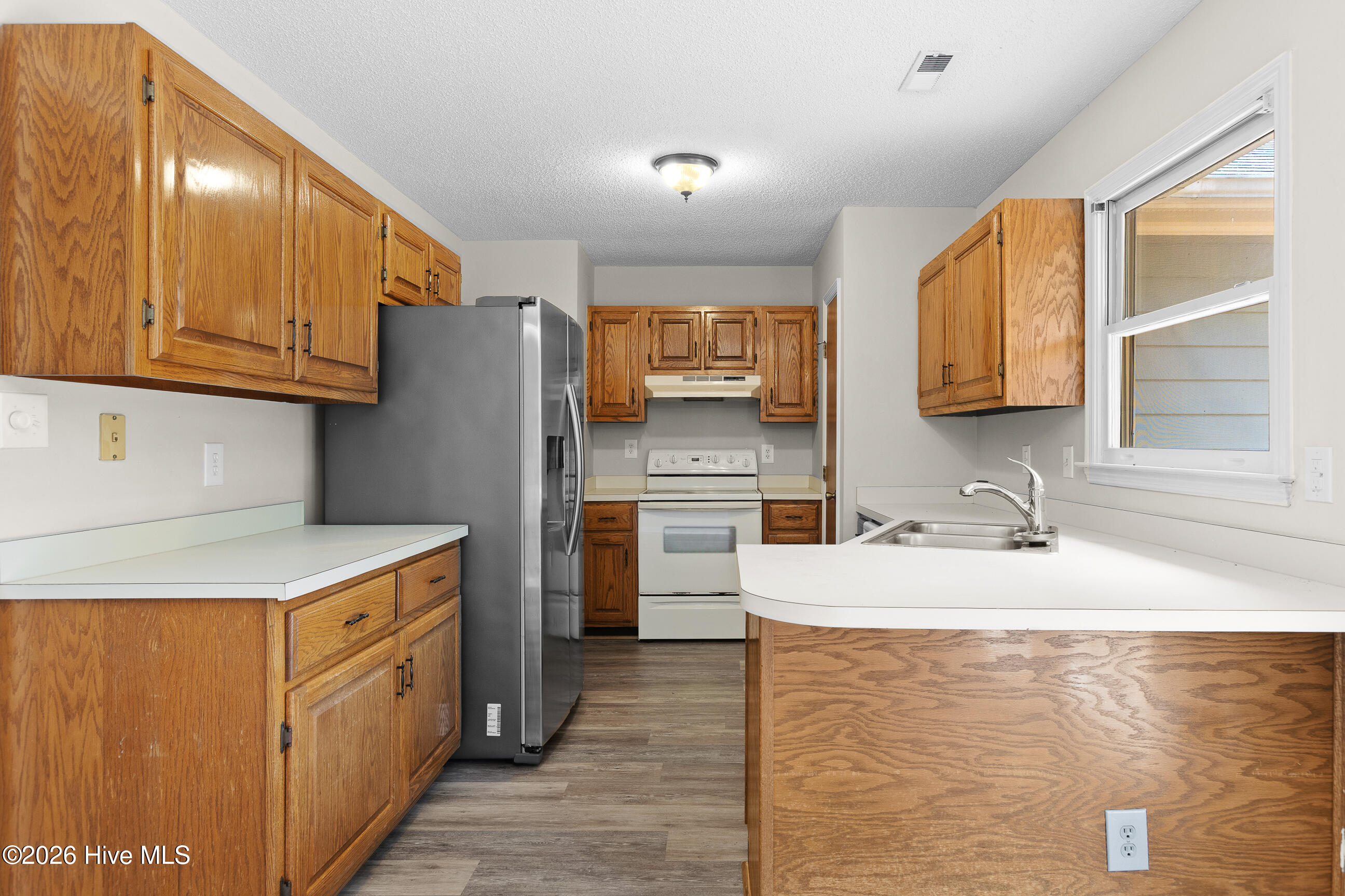 100565392 | Photo 10