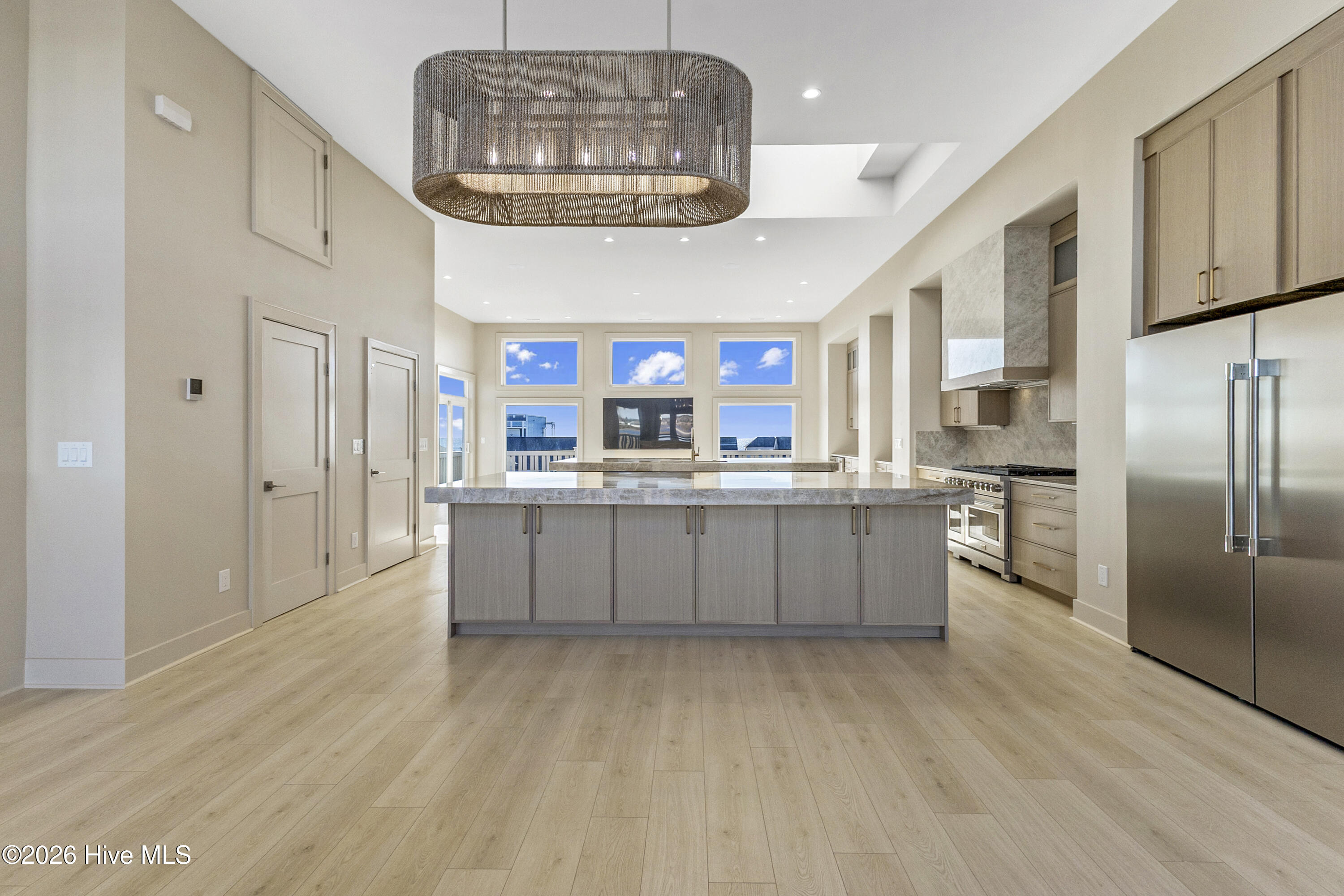 100551953 | Photo 17