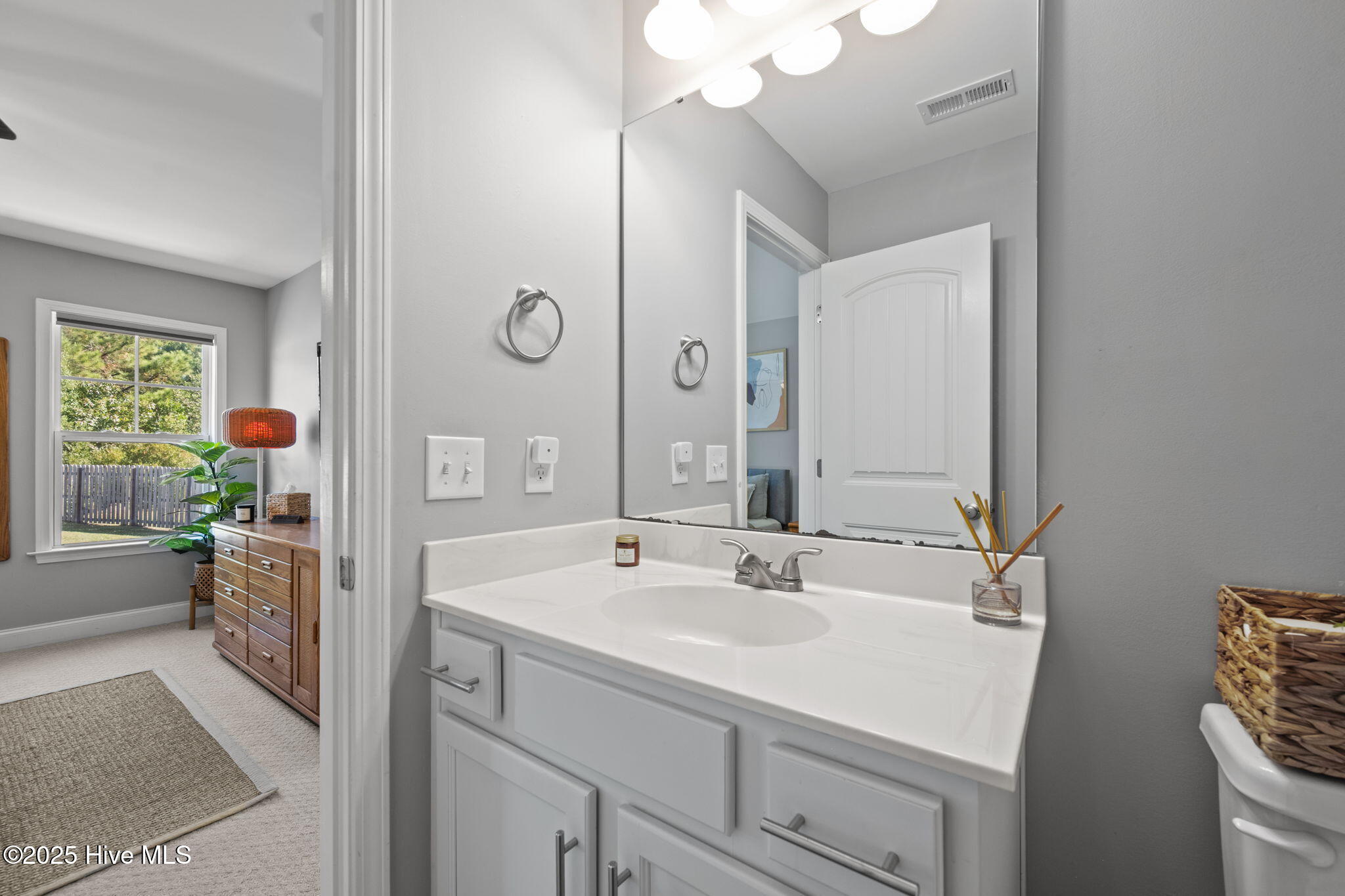 100536269 | Photo 29