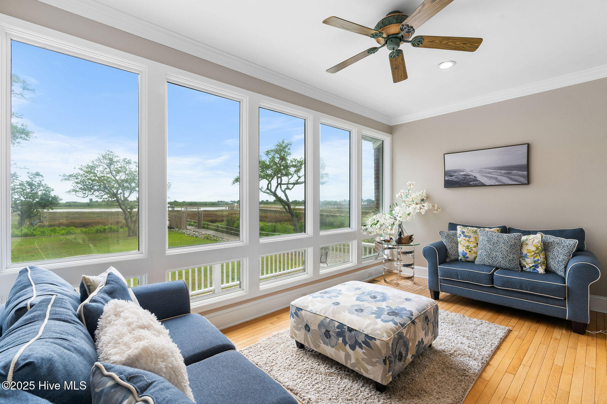 100556700 | Photo 28