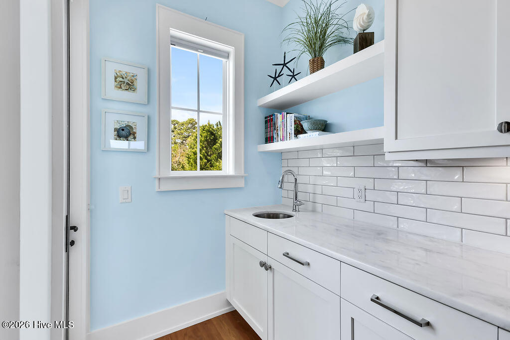 100564956 | Photo 16