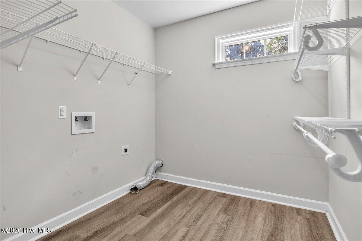 100565952 | Photo 16