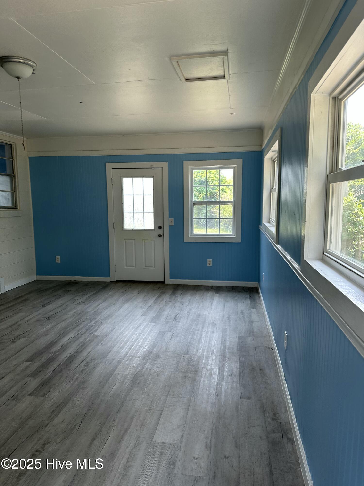 100513996 | Photo 26