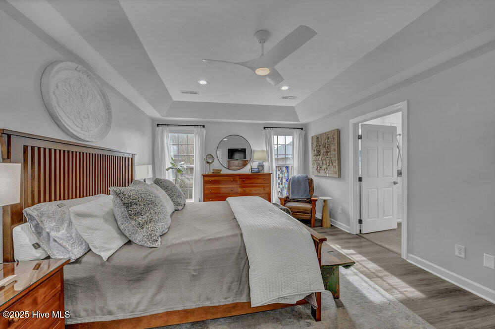 100545962 | Photo 16