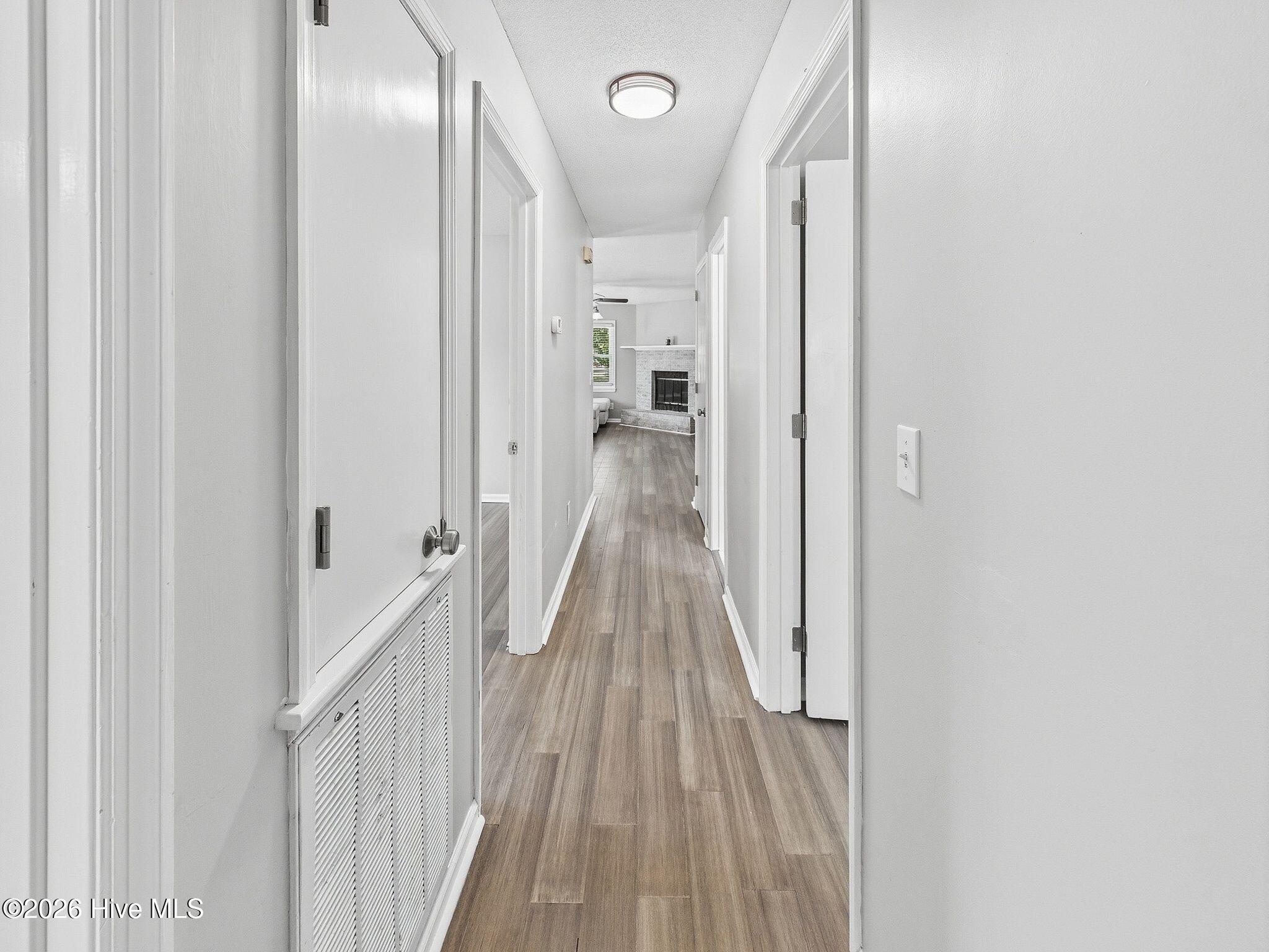 100569518 | Photo 35