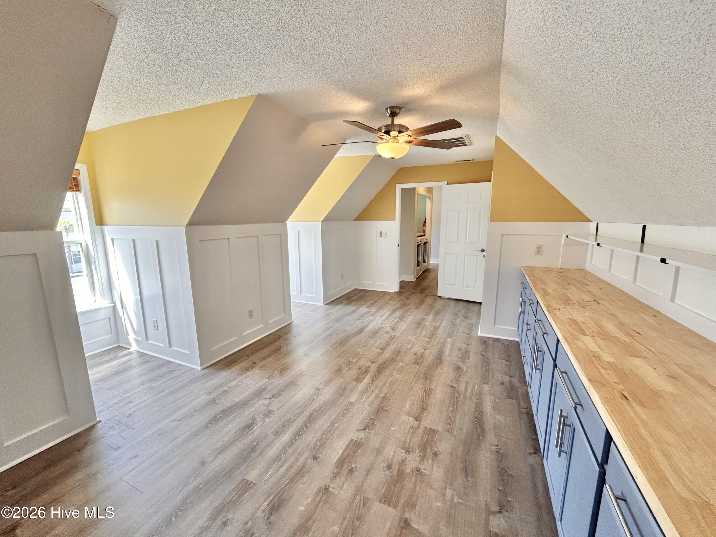 100564341 | Photo 22