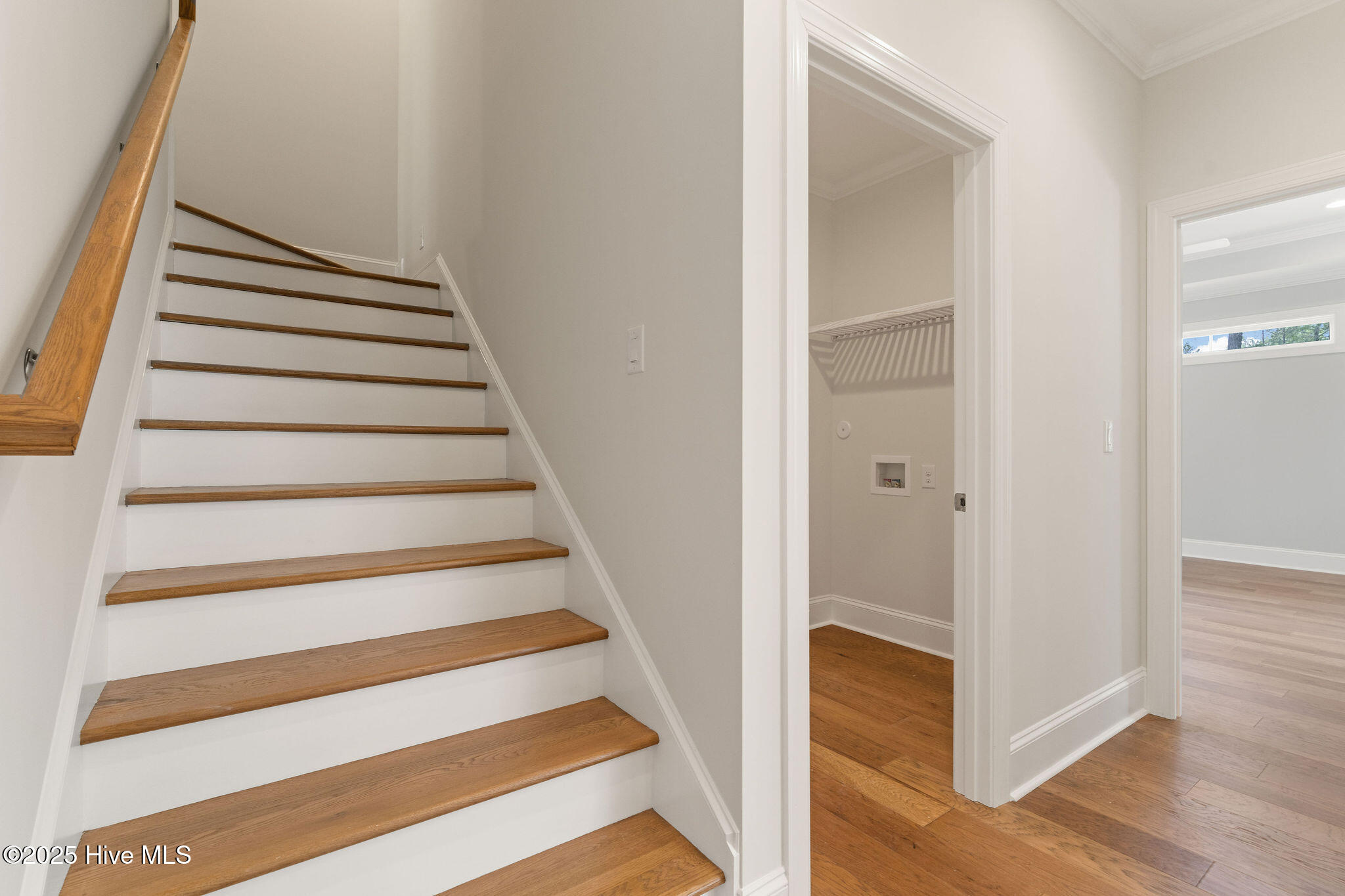 100530000 | Photo 48