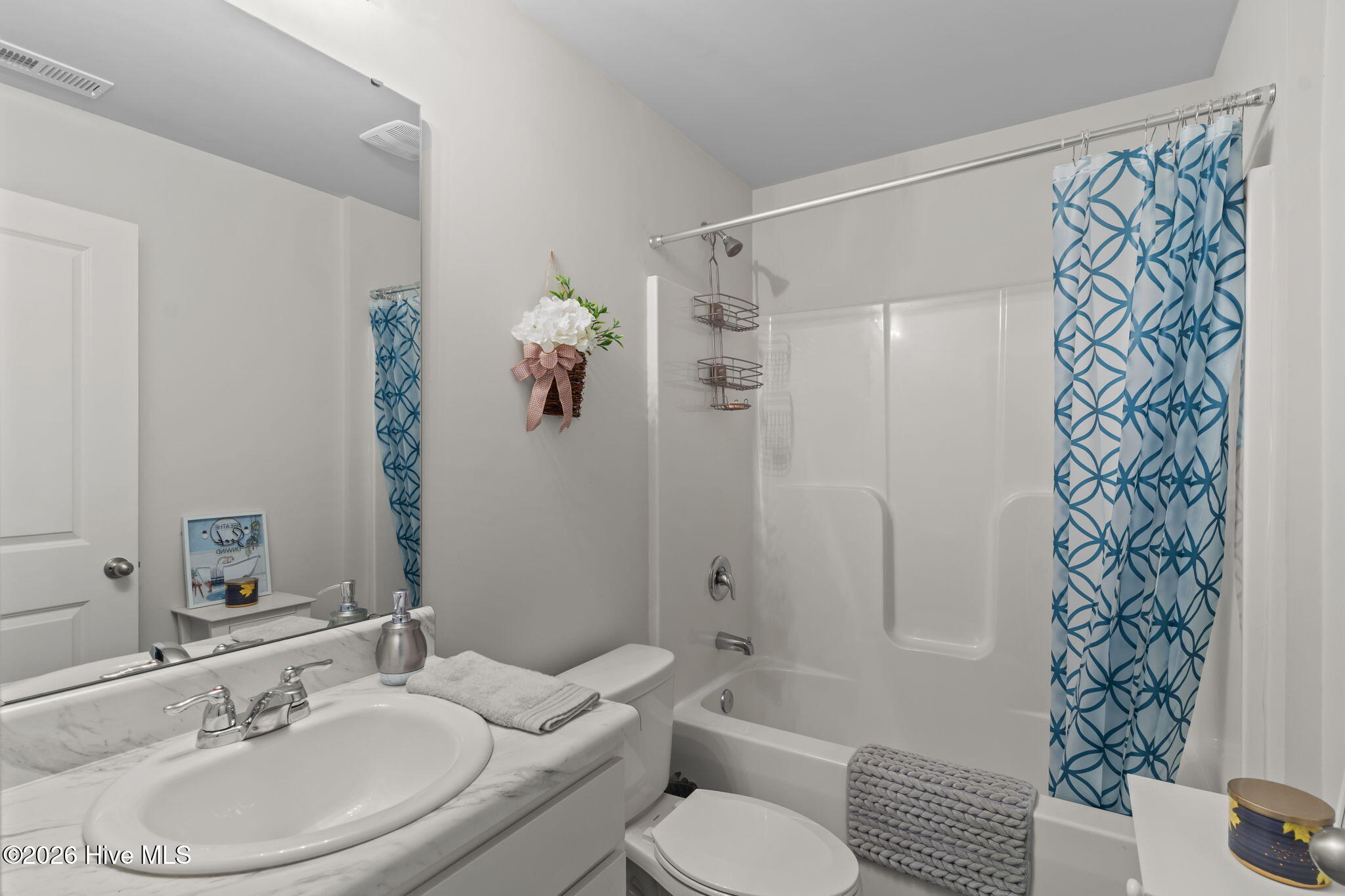 100561212 | Photo 32