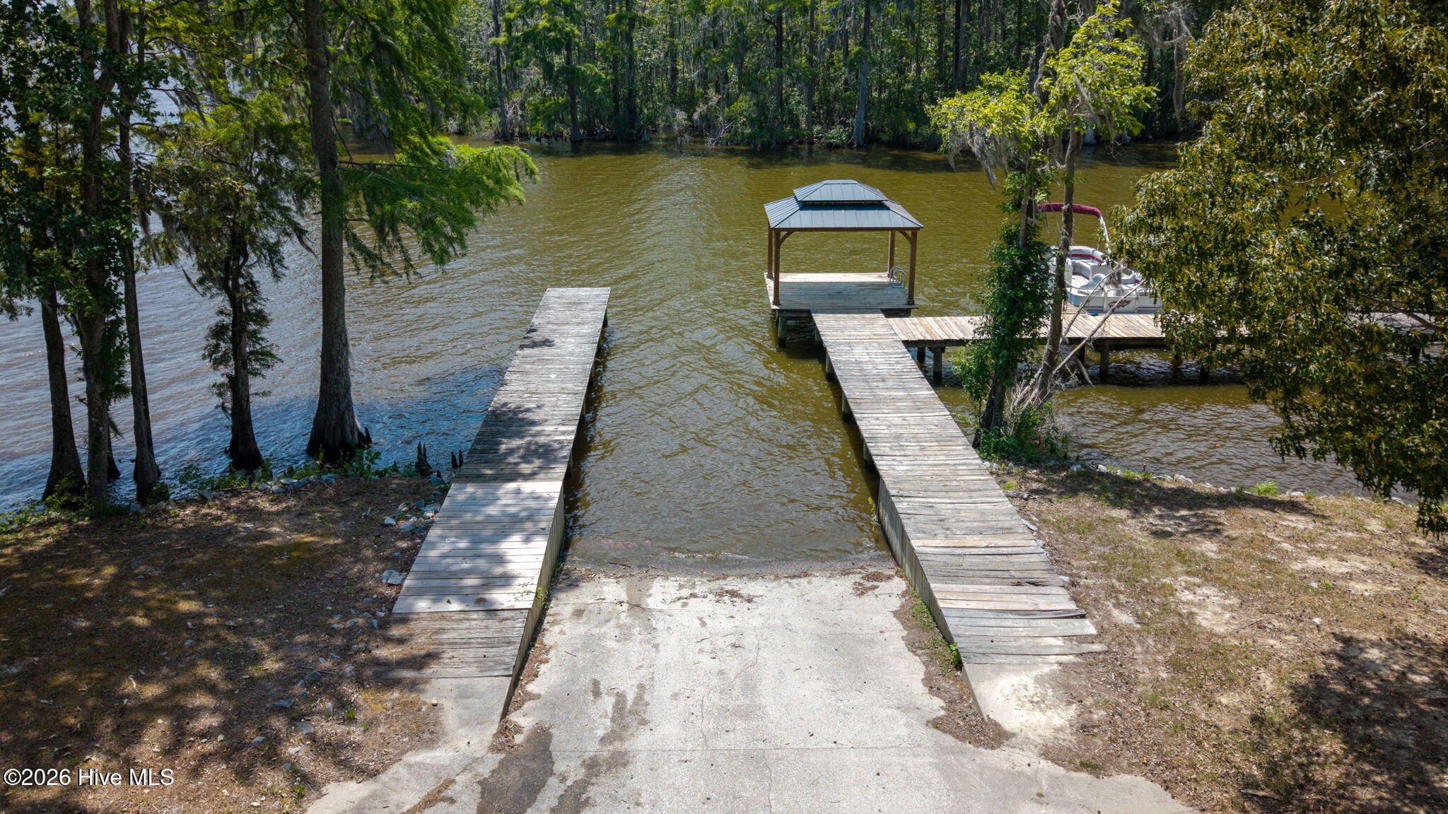 Bethel Creek community boat ramp and pier